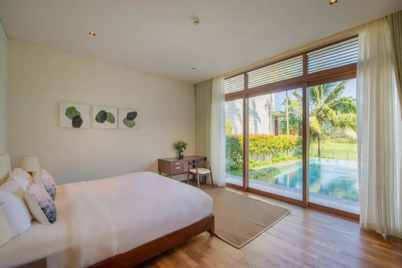 Bed in The Ocean Villas Danang