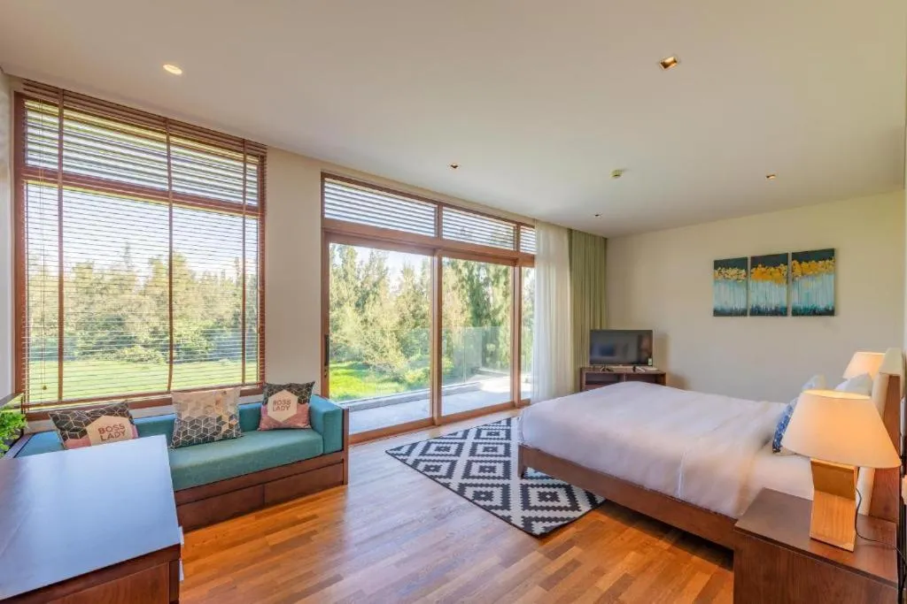 Bed in The Ocean Villas Danang