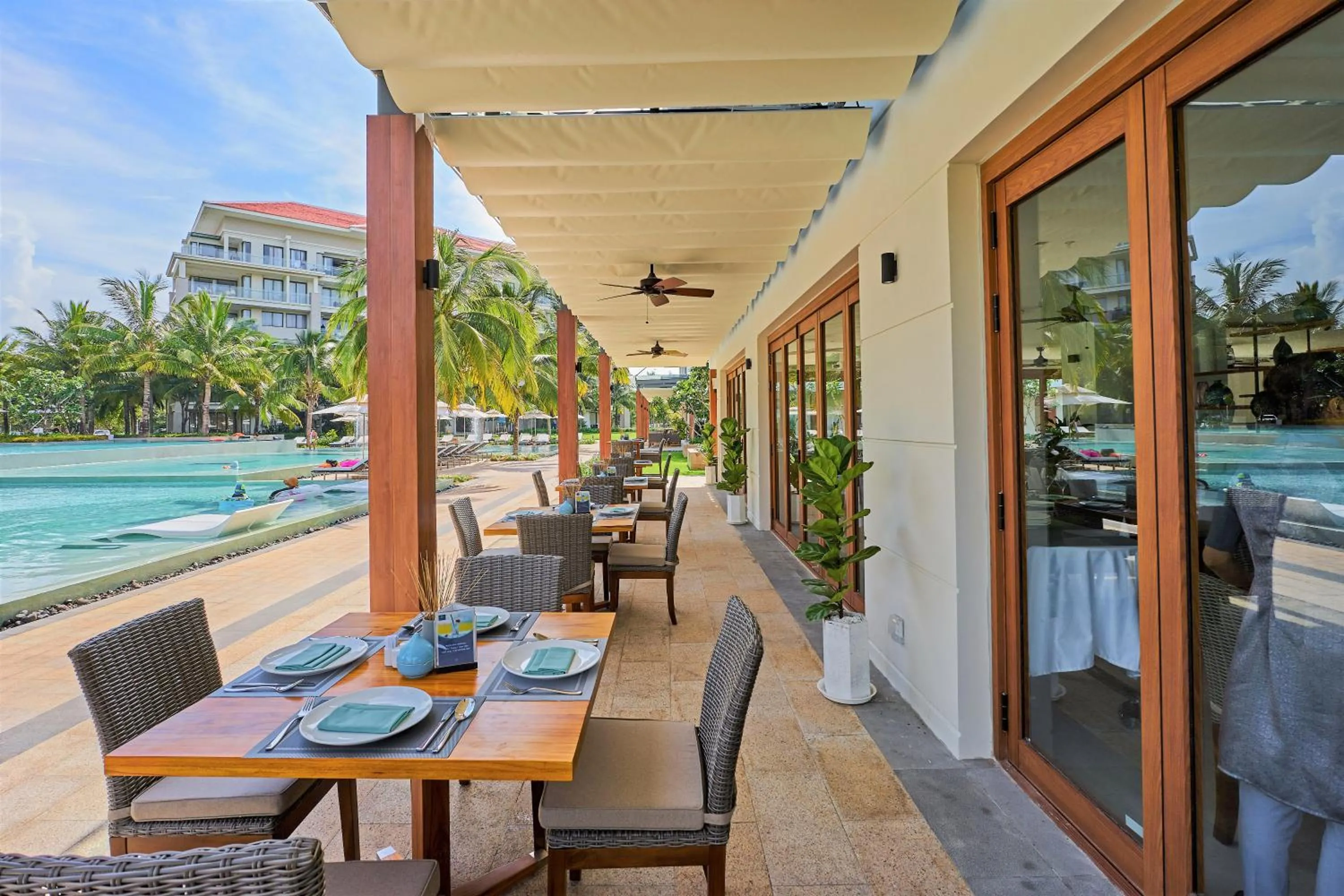 Restaurant/places to eat in The Ocean Villas Danang