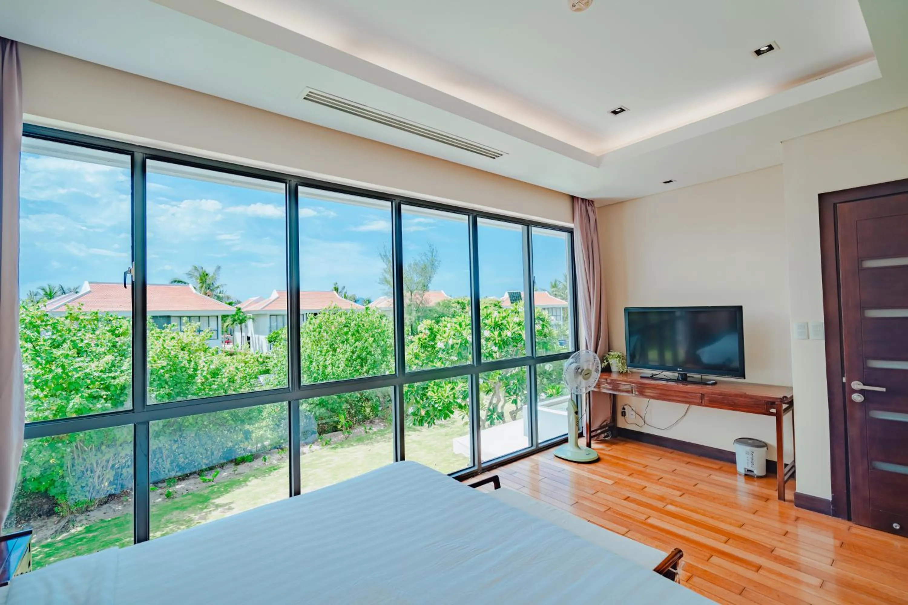 Bed in The Ocean Villas Danang
