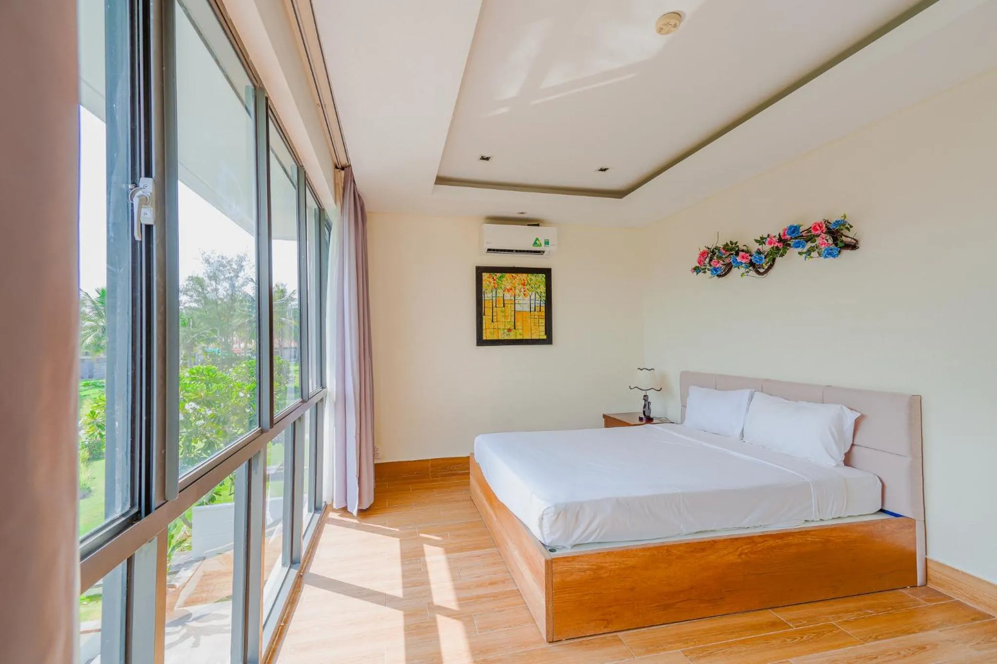 Bedroom, Bed in The Ocean Villas Danang
