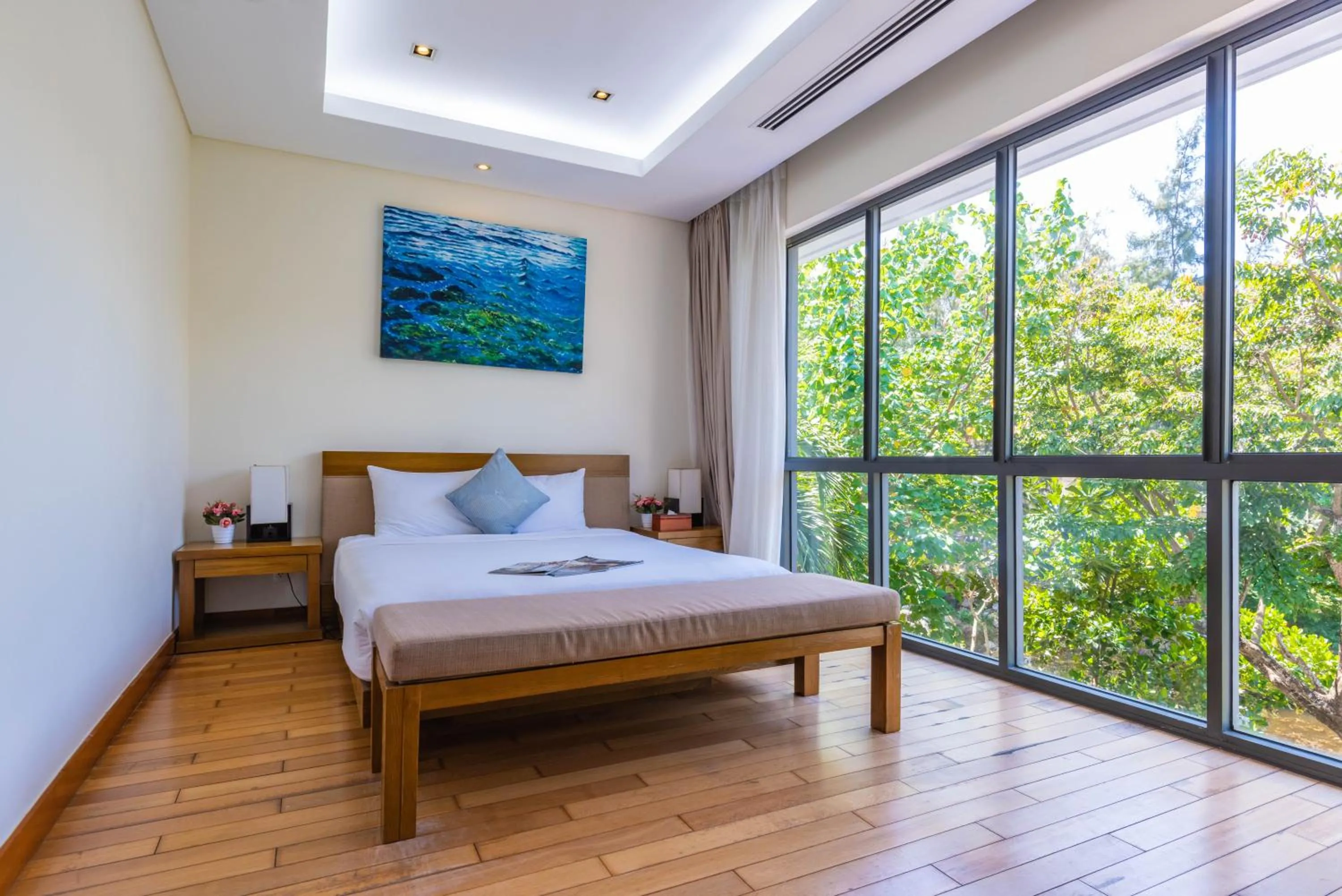 Bed in The Ocean Villas Danang