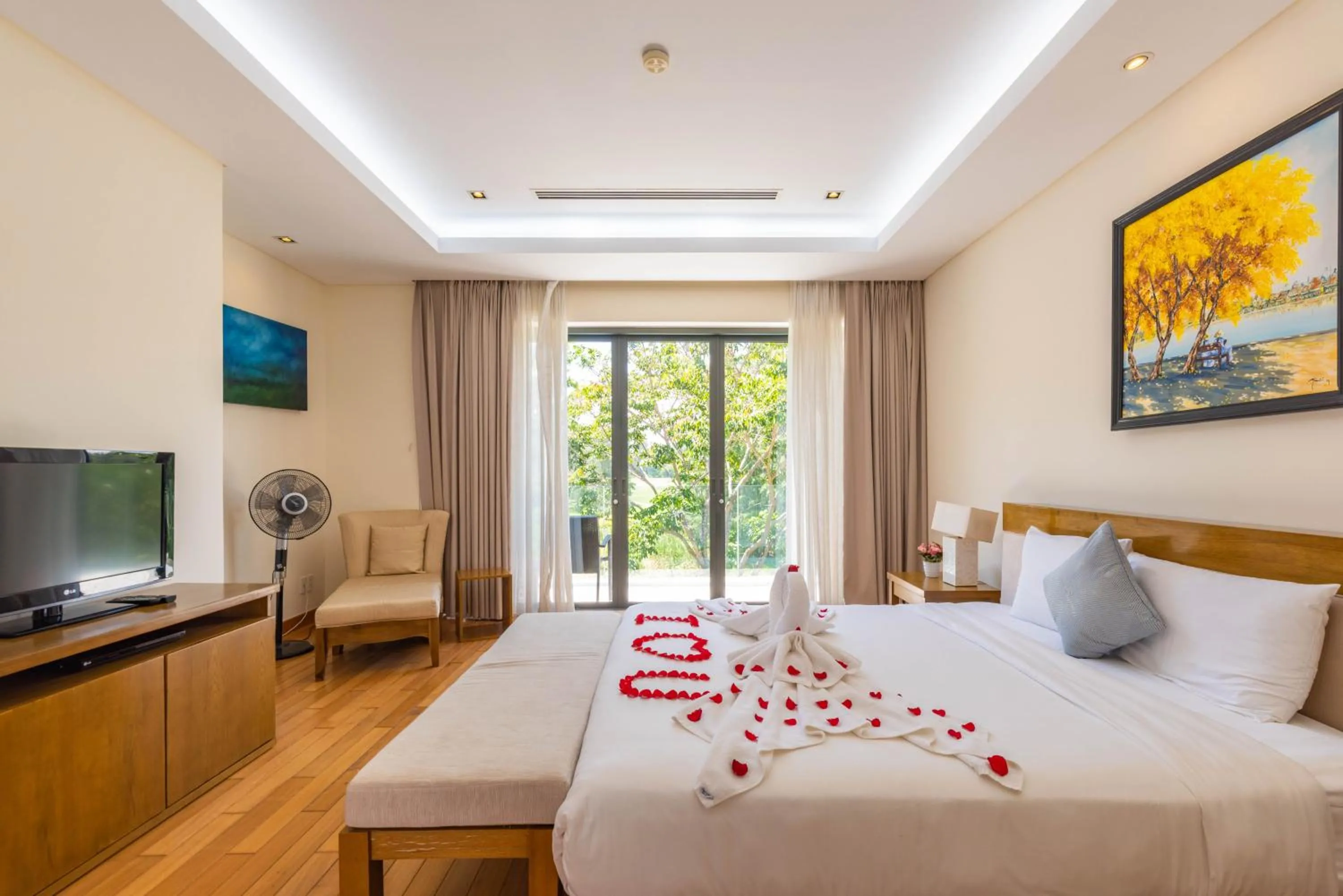 Decorative detail, Bed in The Ocean Villas Danang