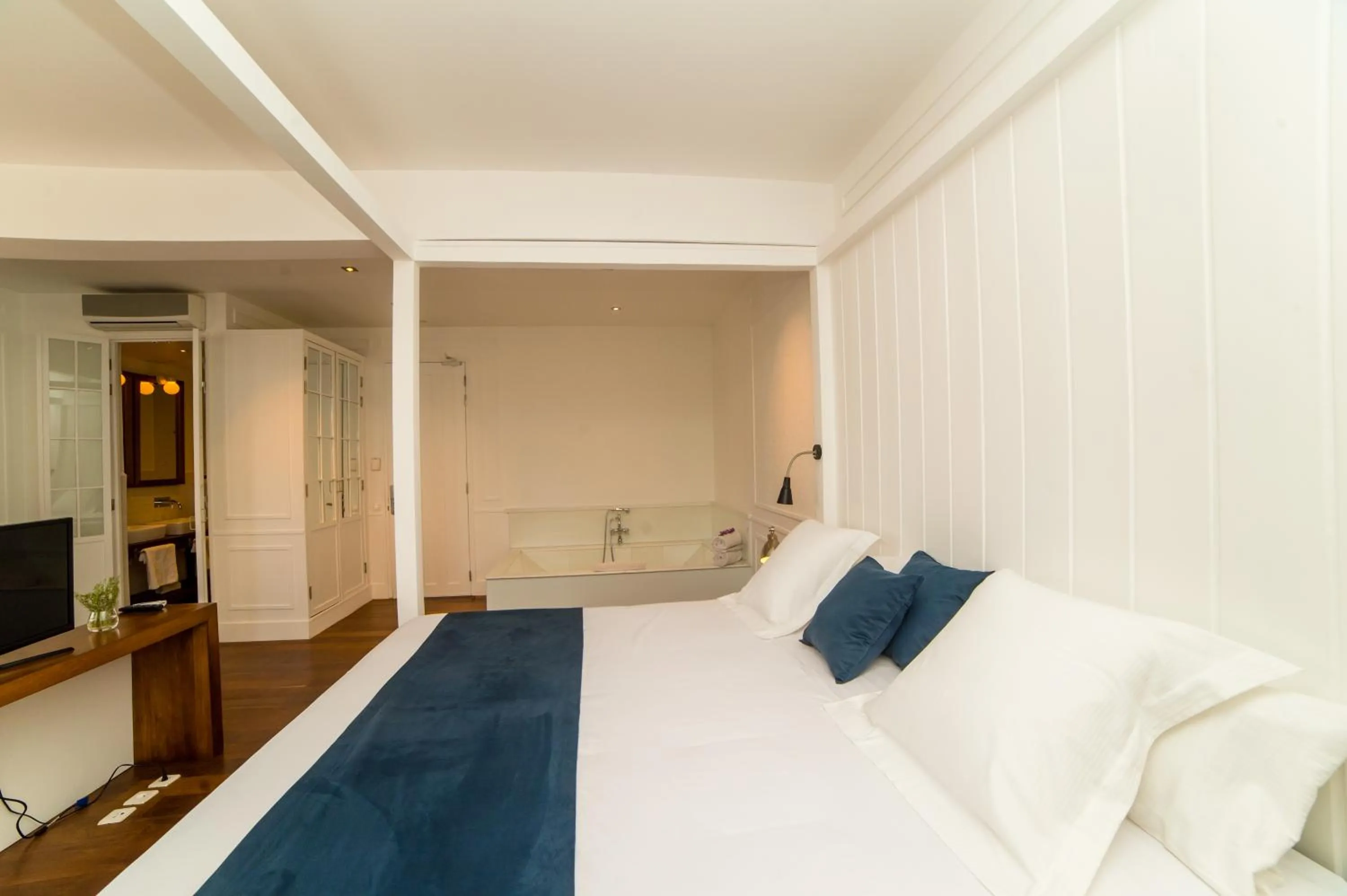 Bed in Grand Hotel Urban