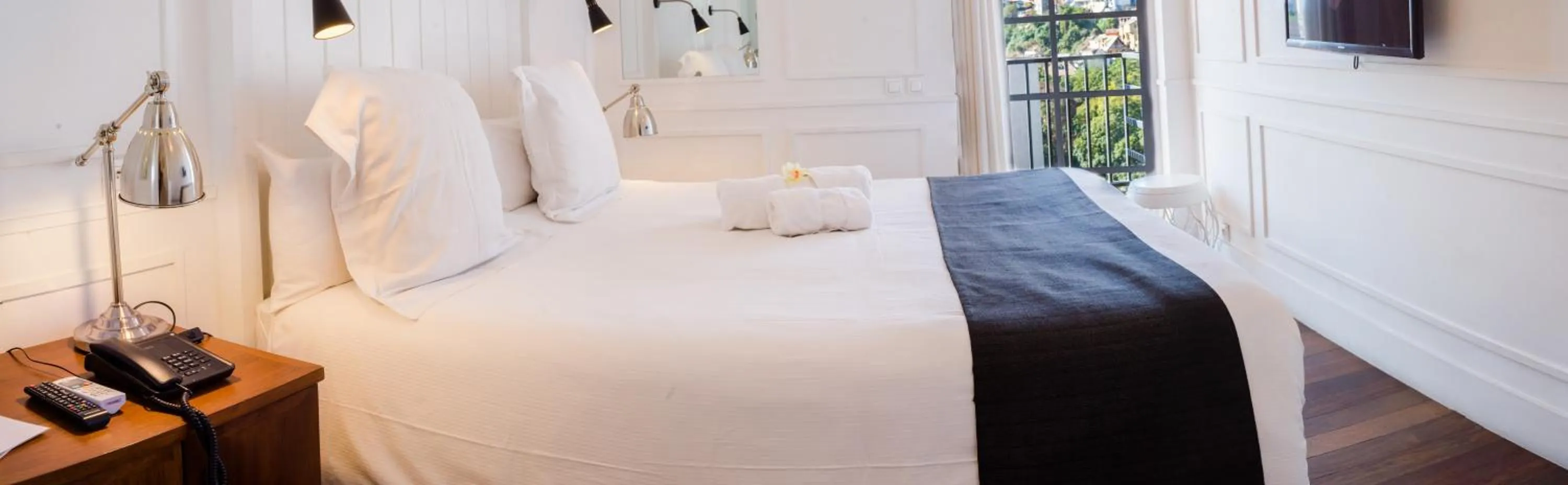 Standard Double or Twin Room with Balcony - single occupancy in Grand Hotel Urban