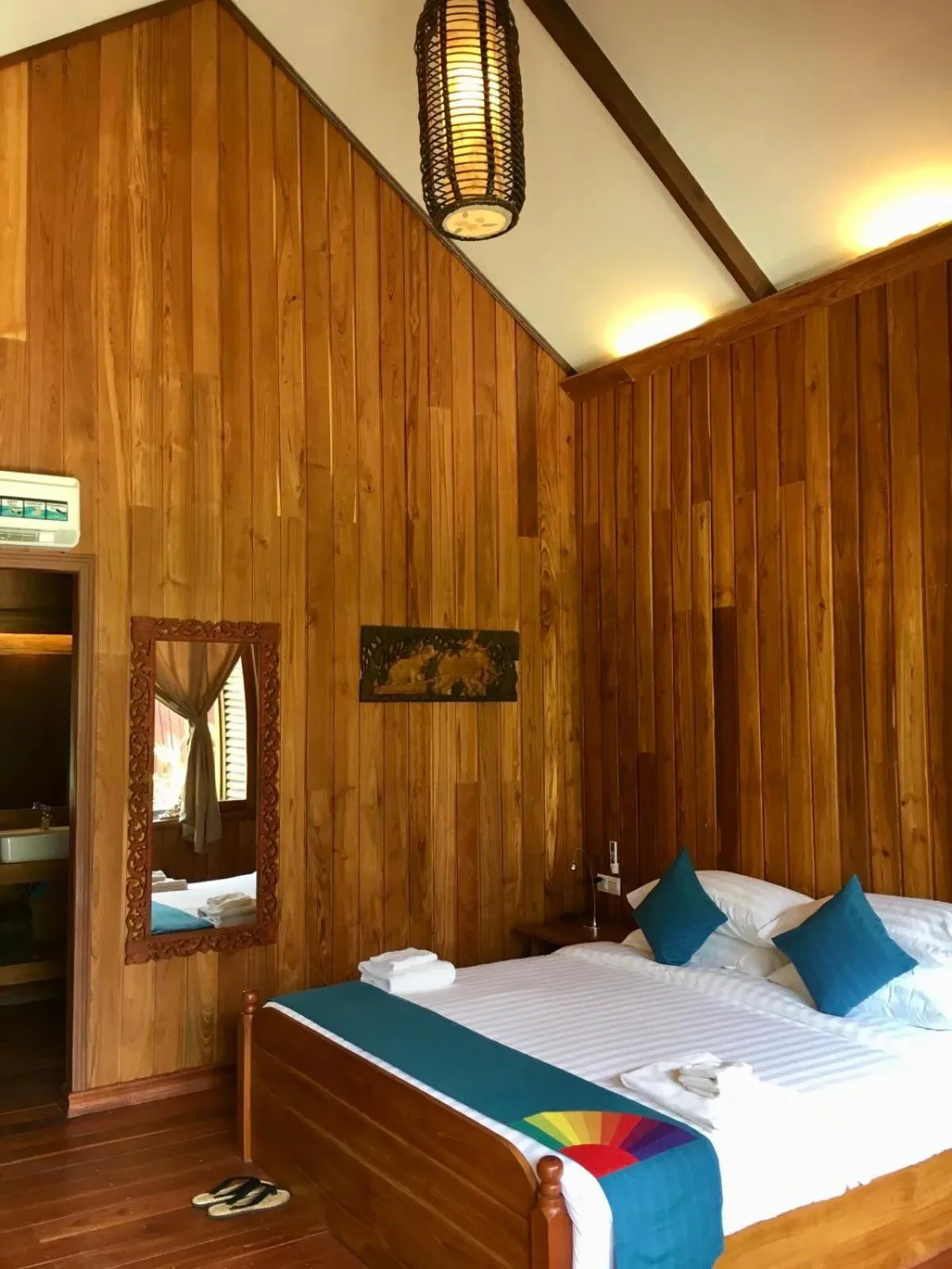 Bed in Inle Cottage Boutique Hotel