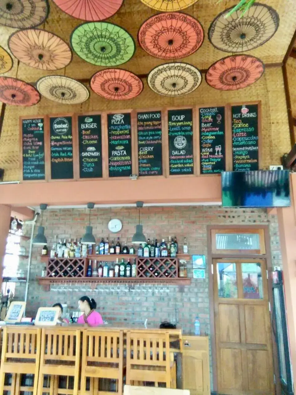 Lounge or bar in Inle Cottage Boutique Hotel Lounge or bar in Inle Cottage Boutique Hotel