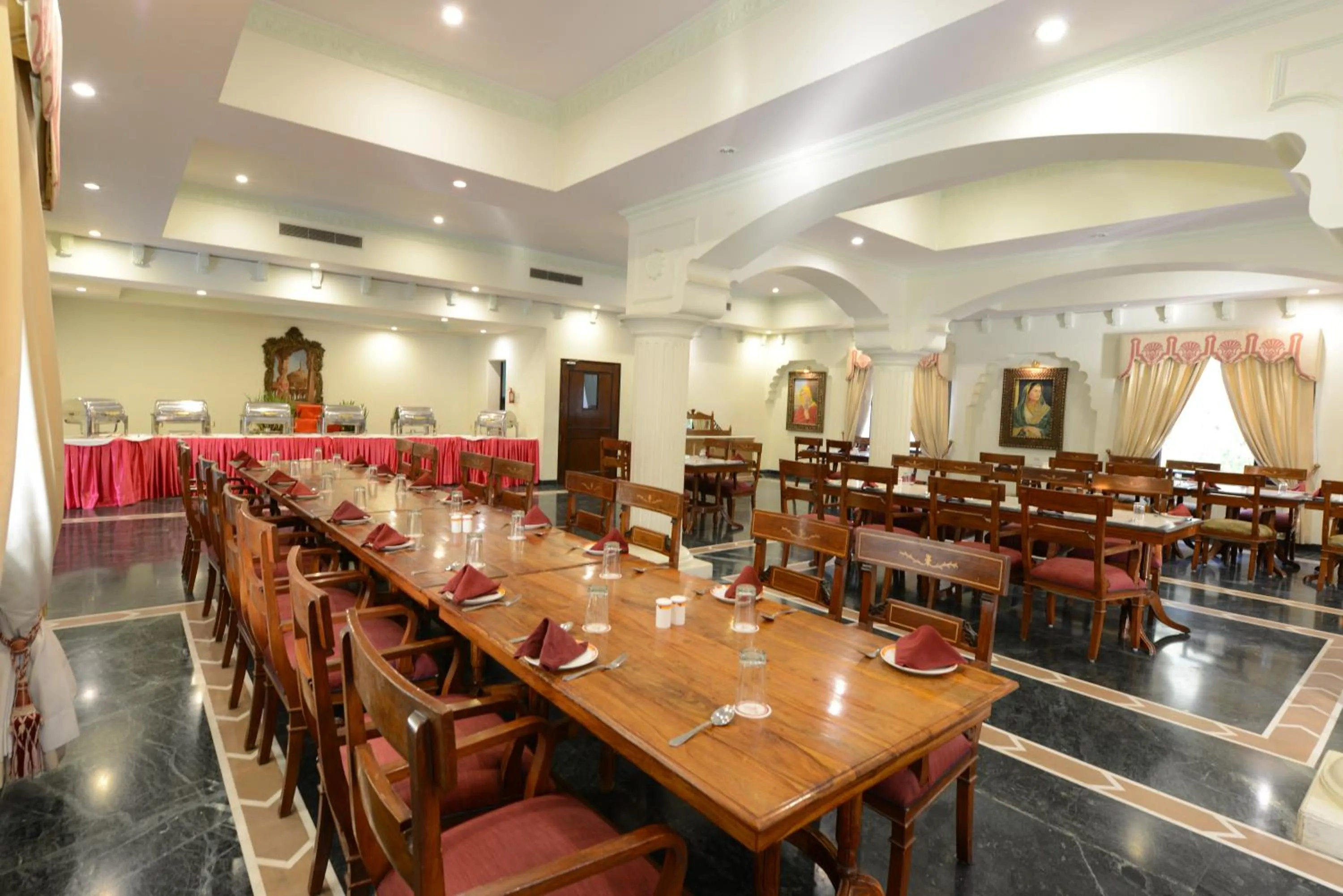 Restaurant/places to eat in Heritage Resort Bikaner