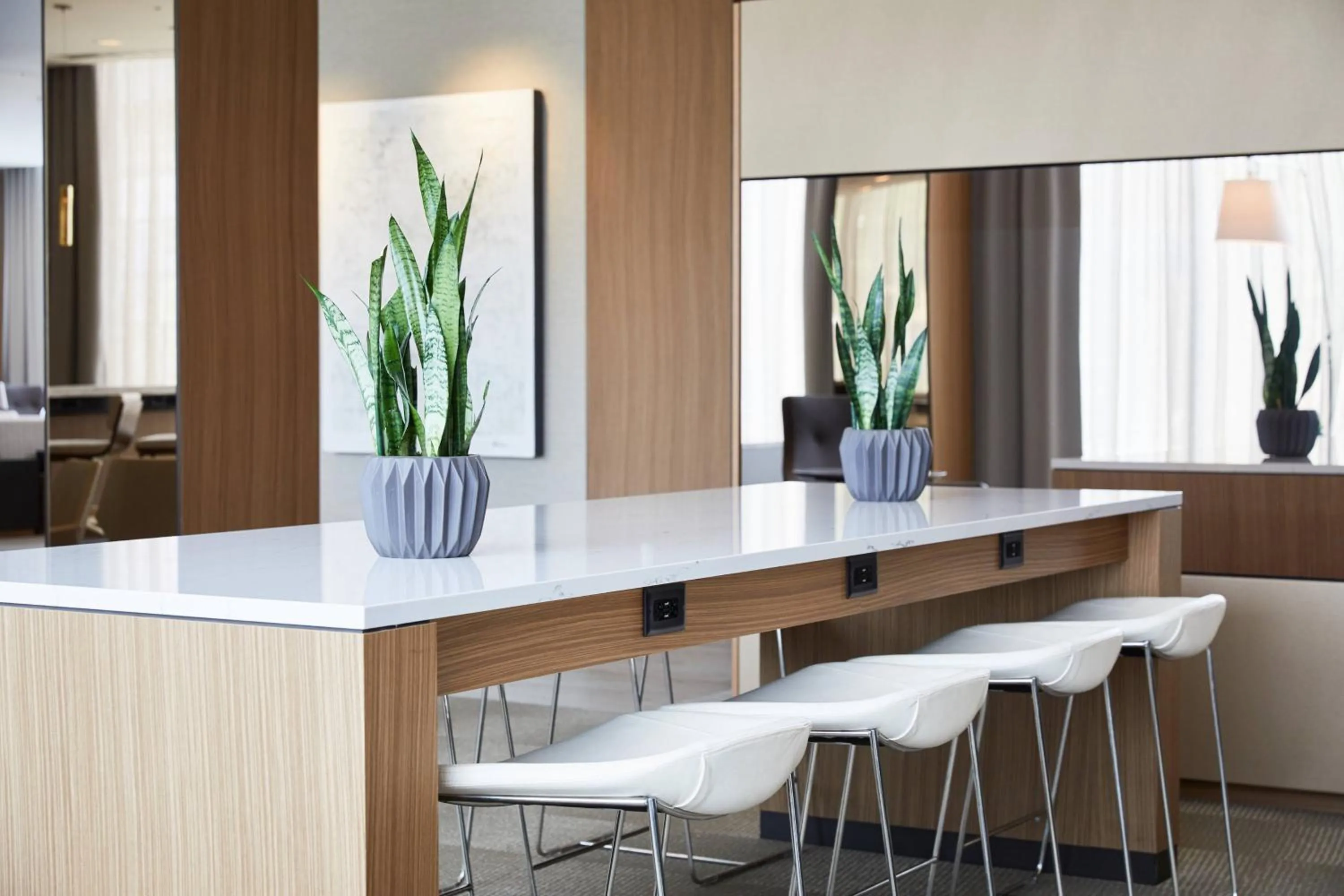 Lounge or bar in AC Hotel by Marriott Bloomington Mall of America