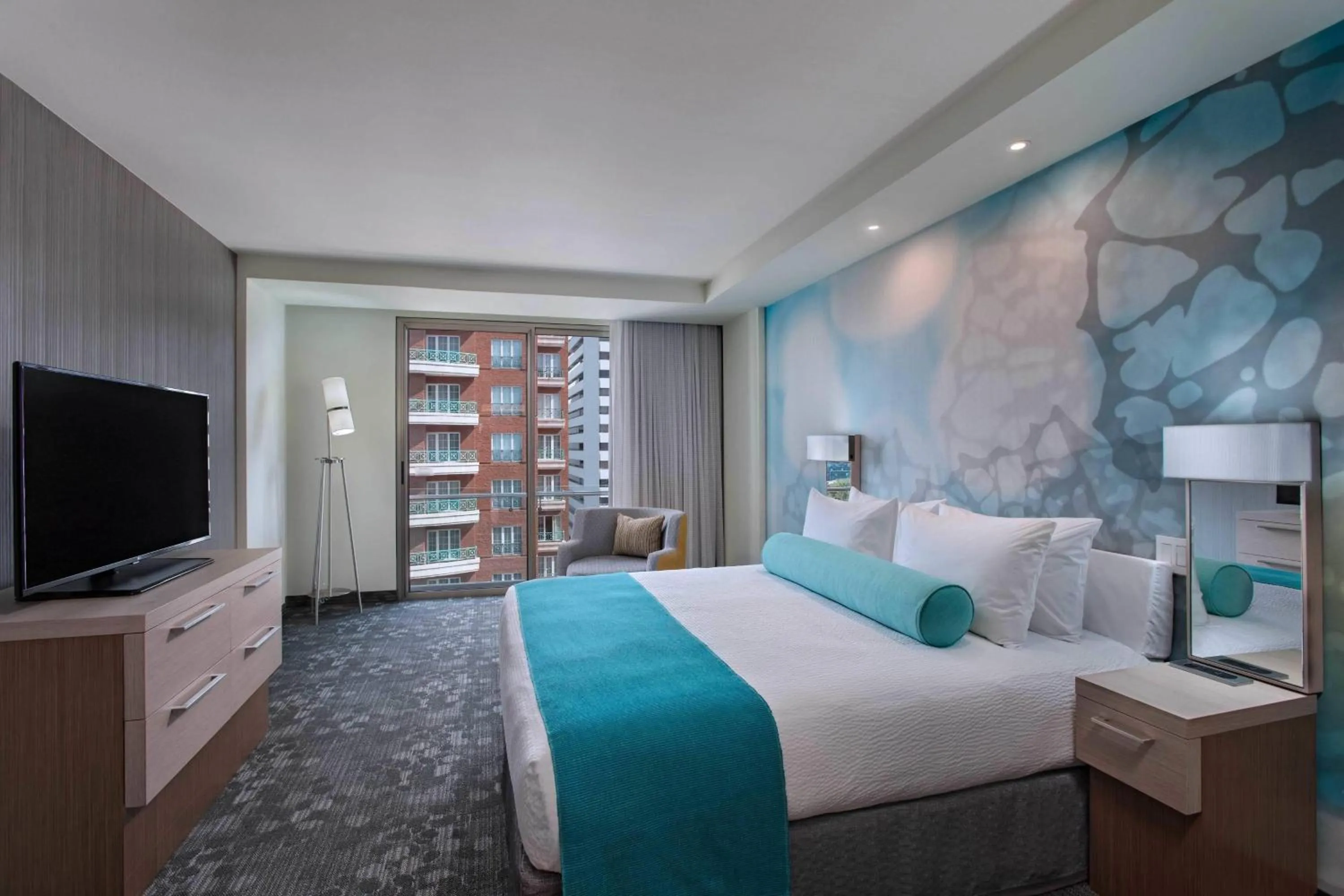 Photo of the whole room, Bed in Courtyard by Marriott Guatemala City