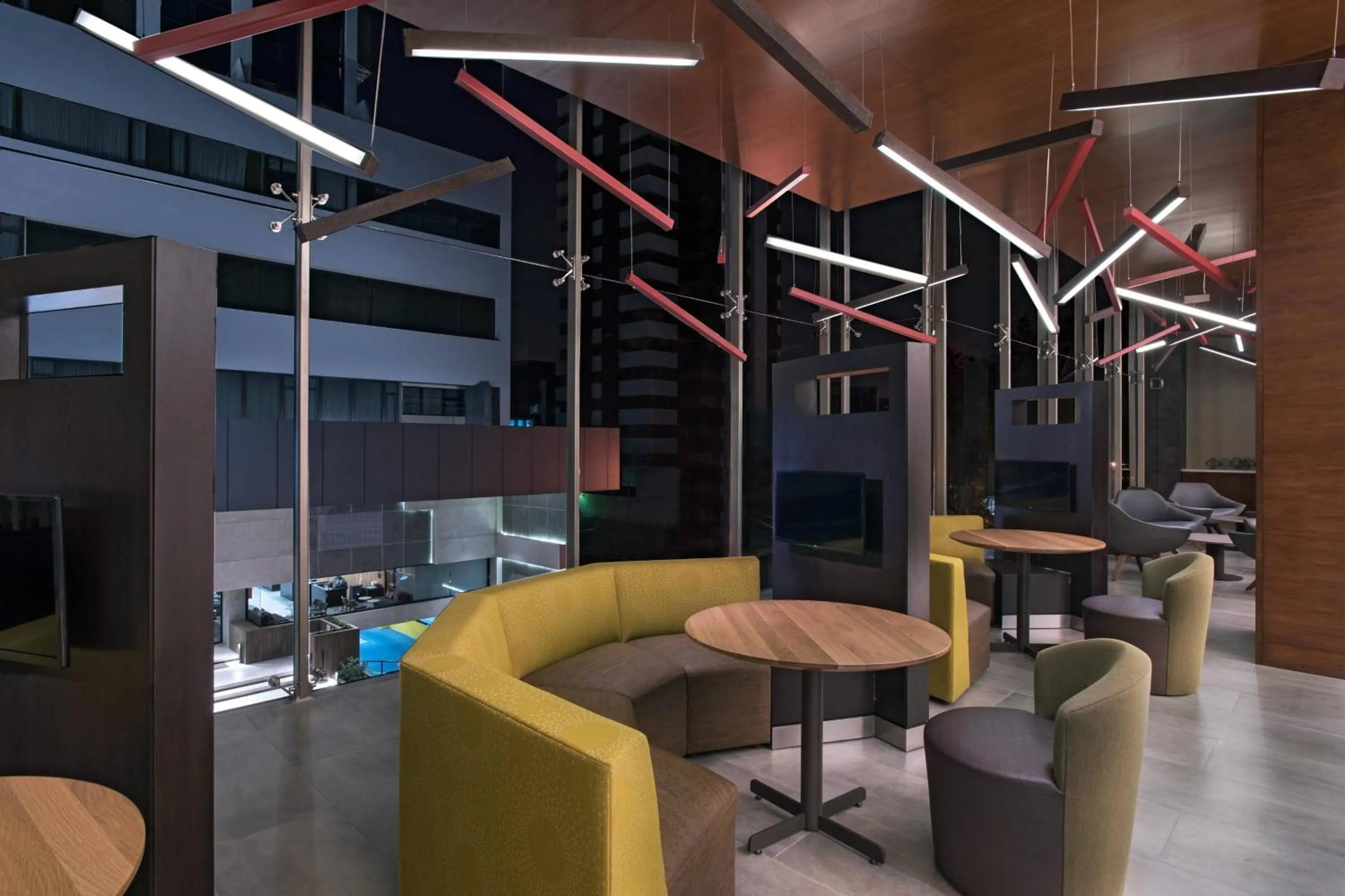 Restaurant/places to eat in Courtyard by Marriott Guatemala City