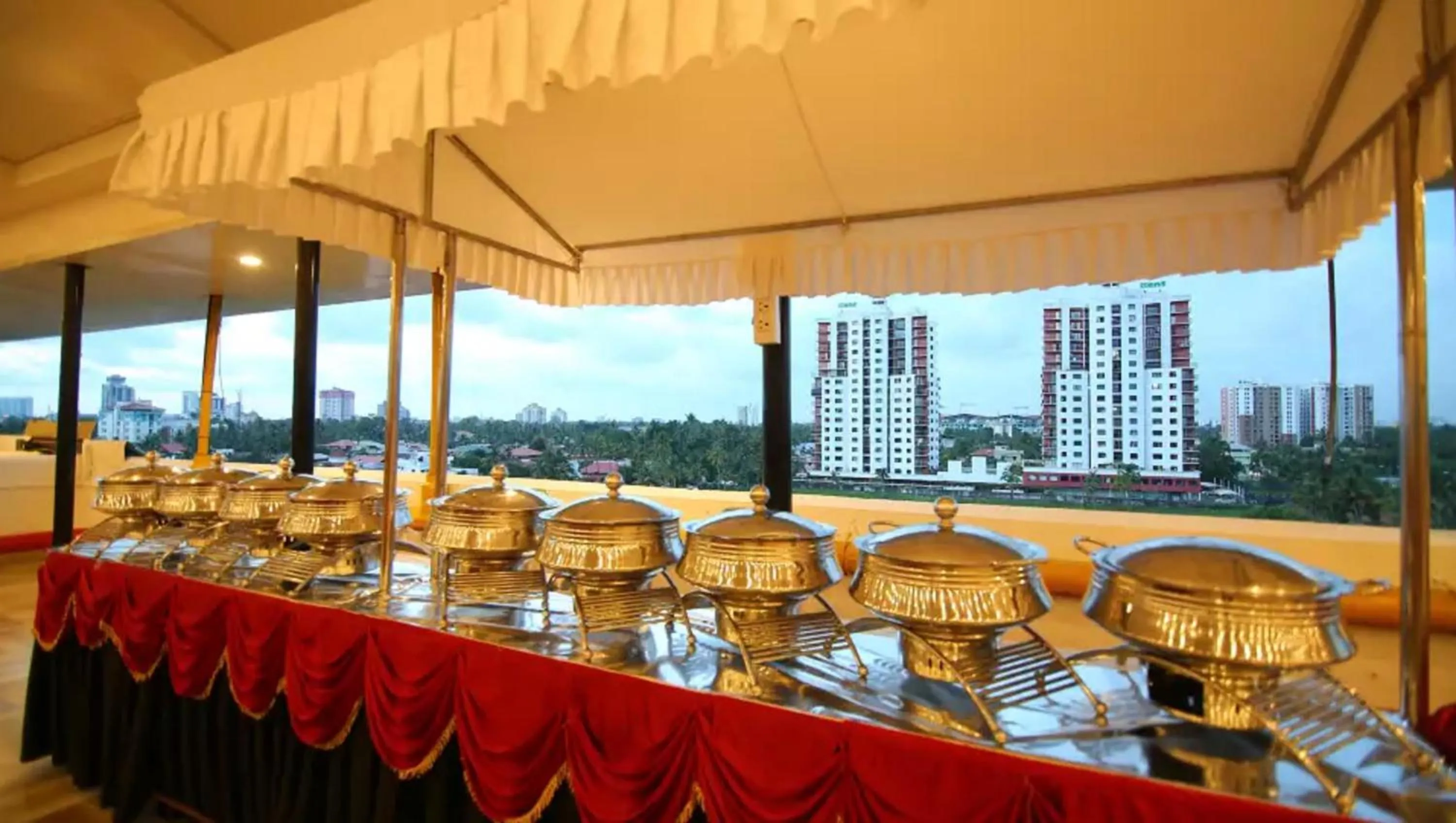 Restaurant/places to eat in IMA House