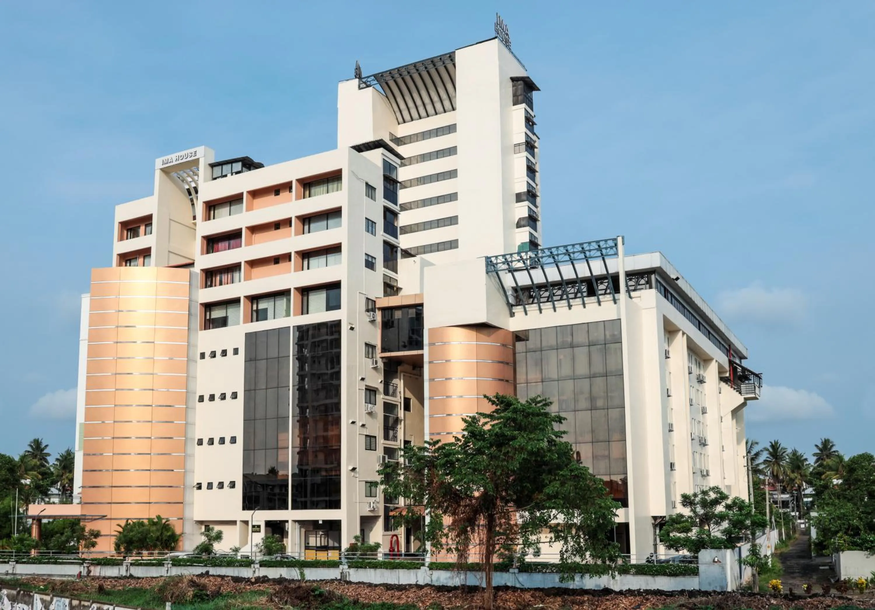 Facade/entrance in IMA House