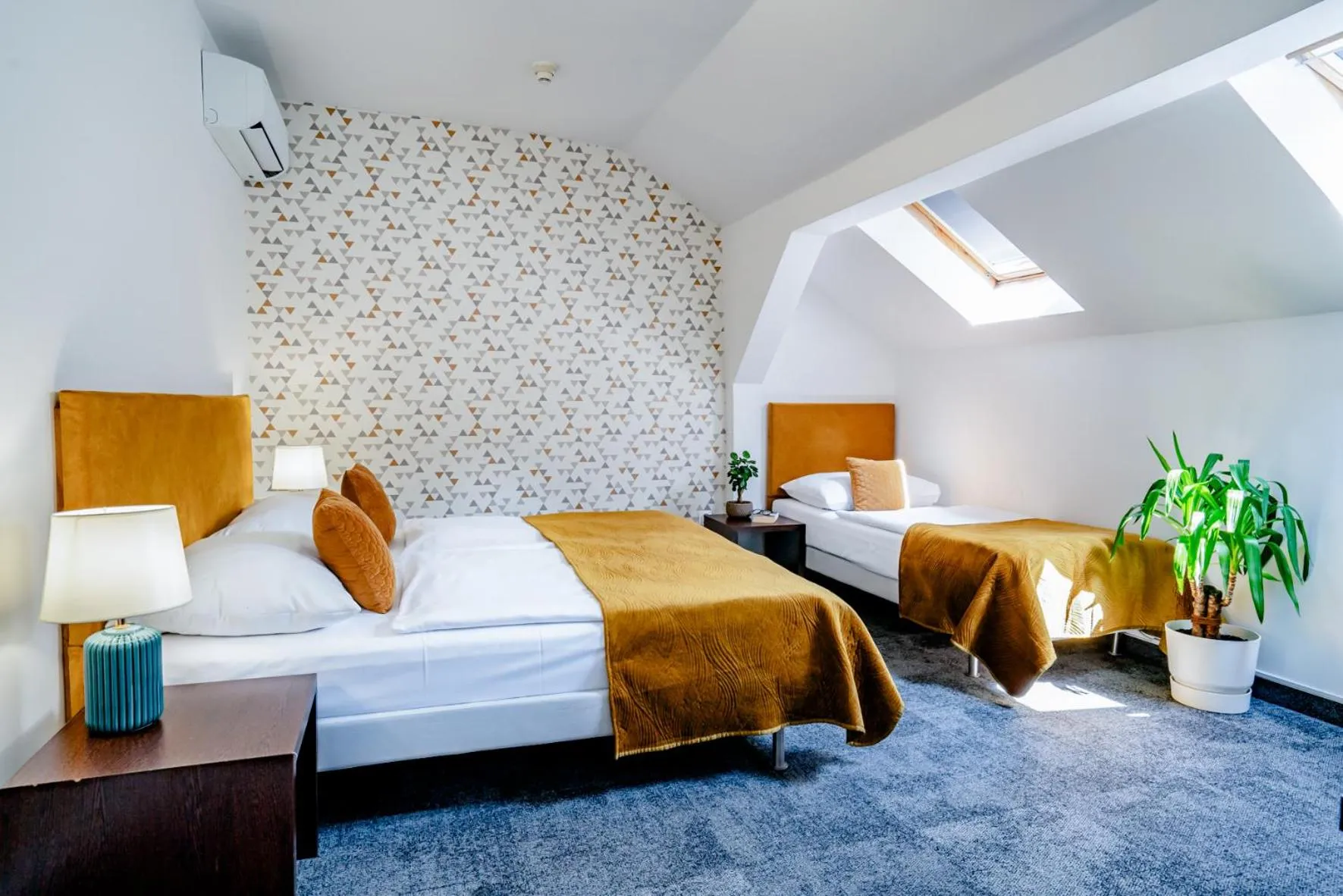 Photo of the whole room, Bed in Elisabeth Old Town