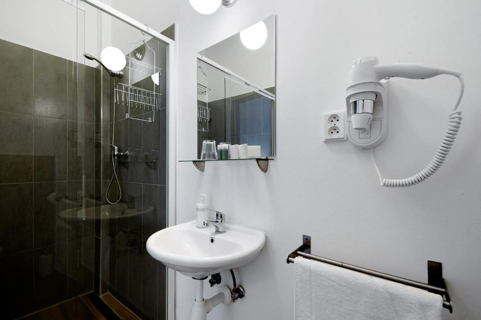 Bathroom in Elisabeth Old Town