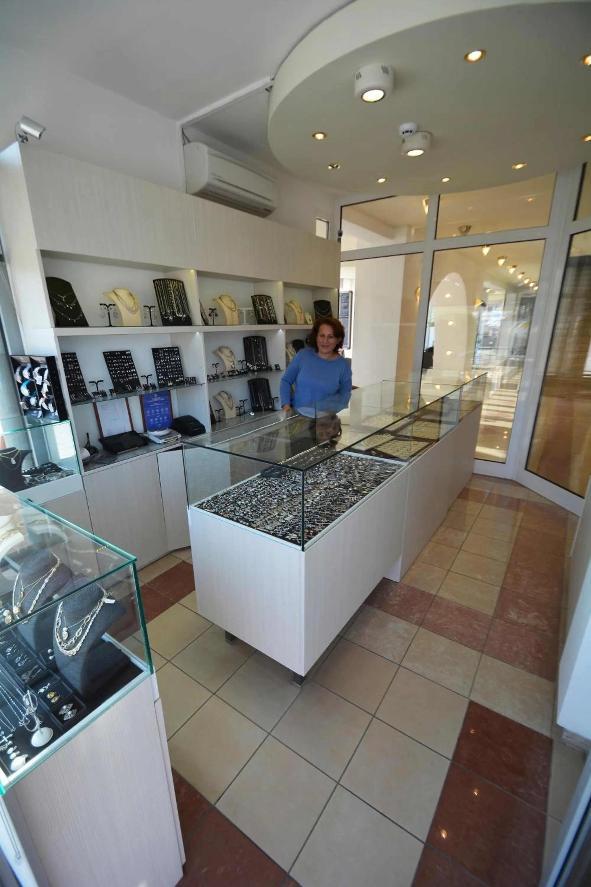 On-site shops in Hotel Borovnik