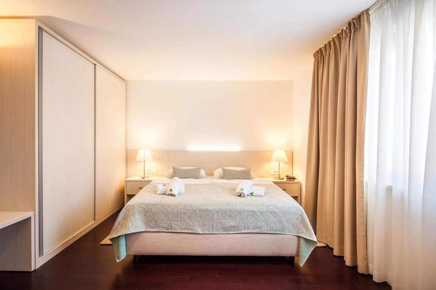 Other, Bed in Hotel Borovnik