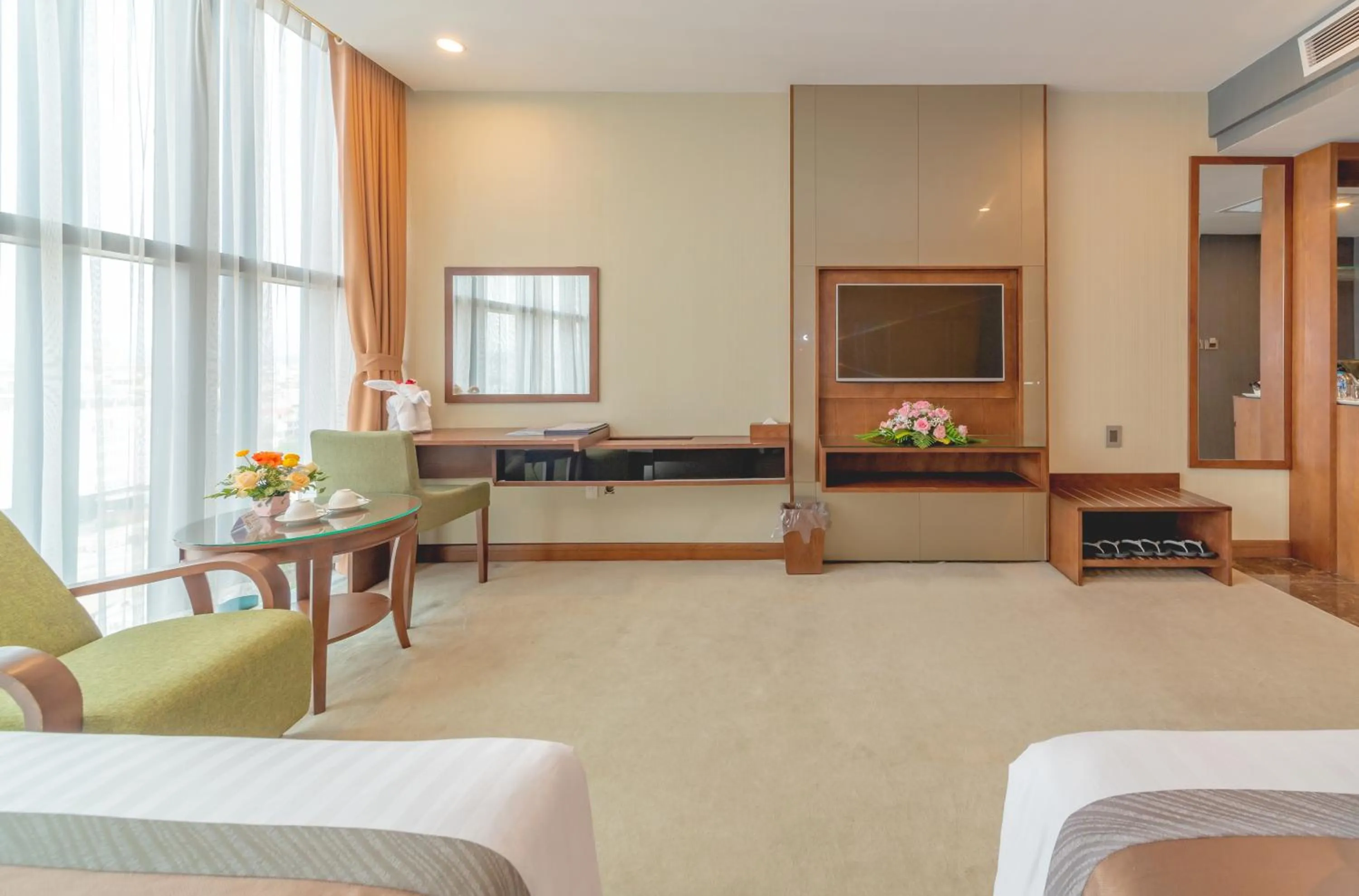 Seating area, Bed in Bien Bac Hotel