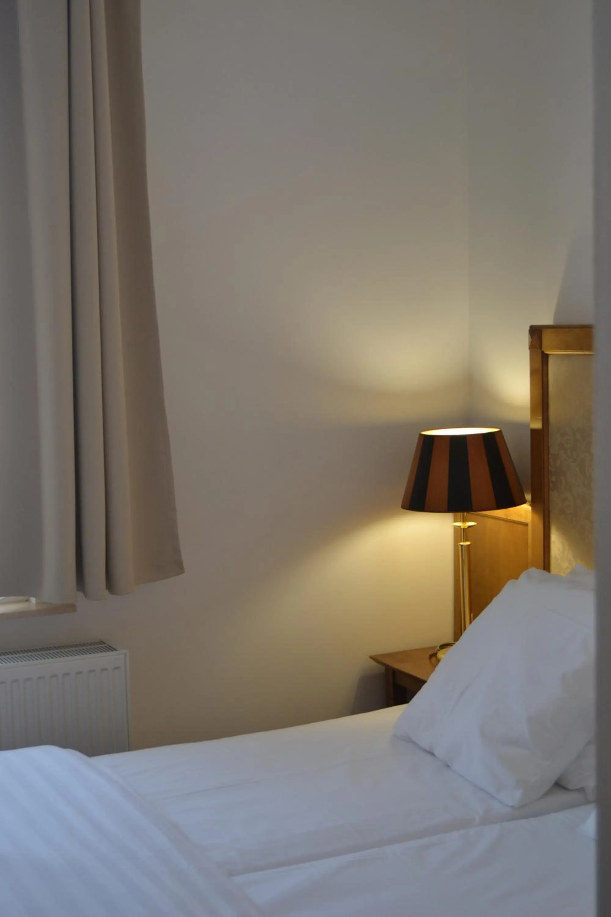 Photo of the whole room, Bed in Hotel The Lord