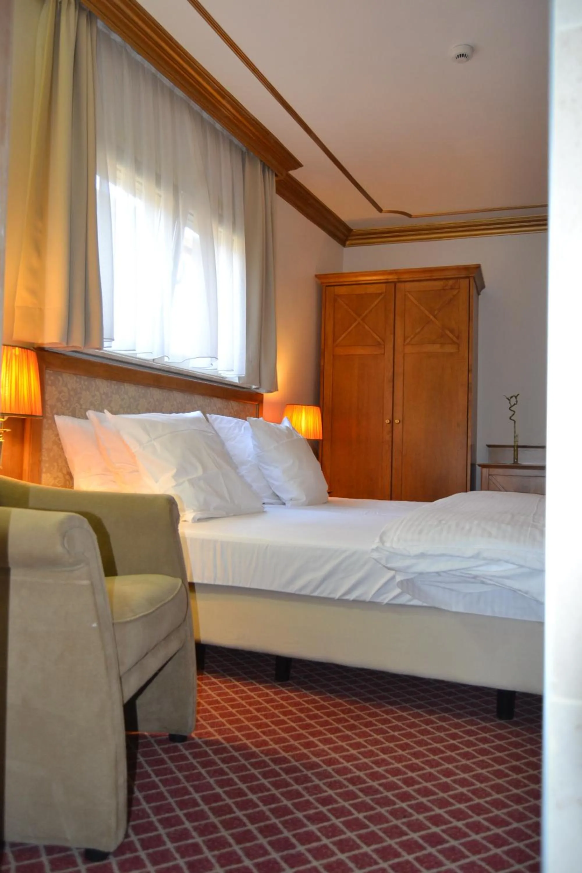 Photo of the whole room, Bed in Hotel The Lord