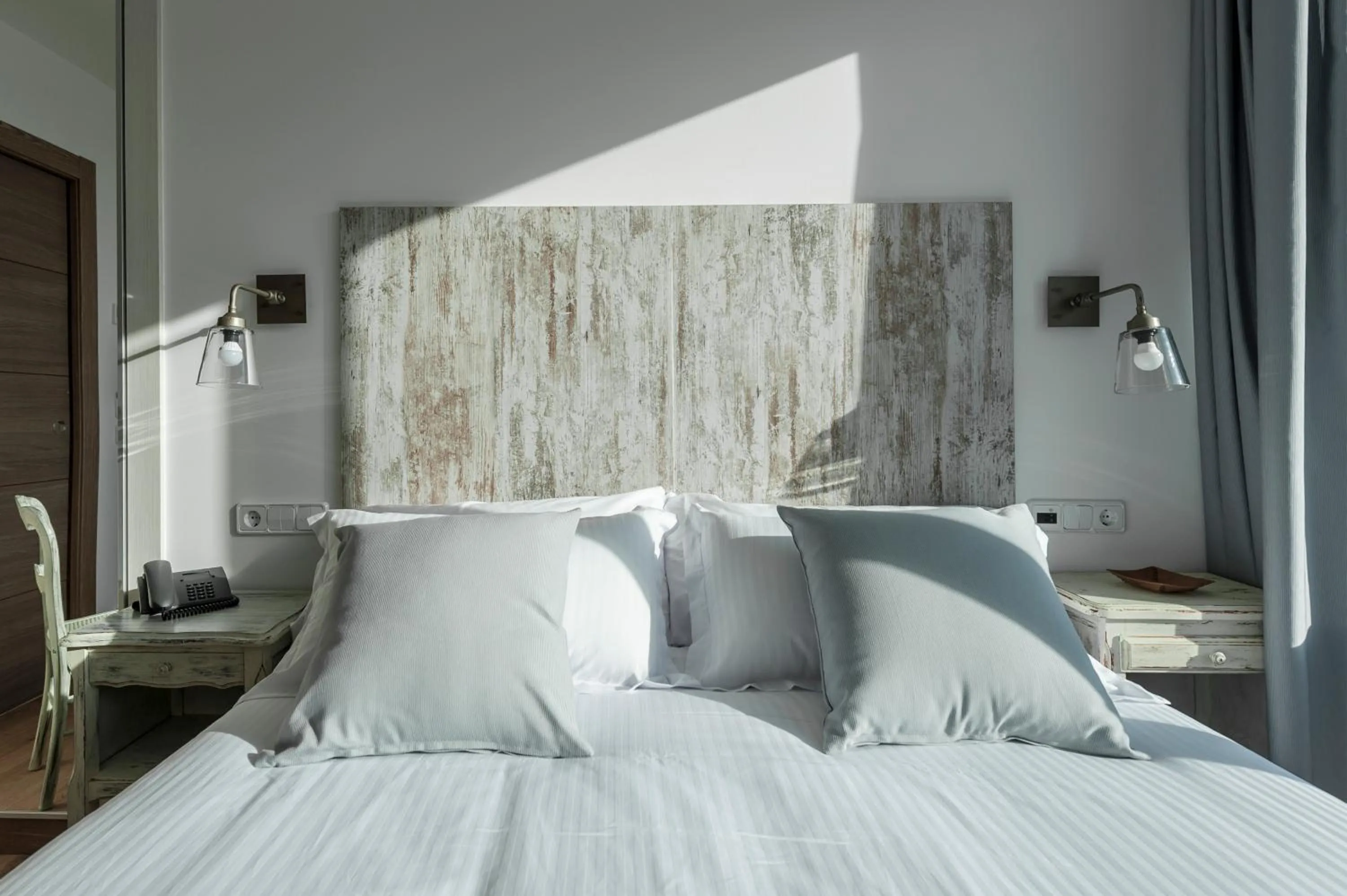 Bedroom, Bed in Suite Home Sardinero