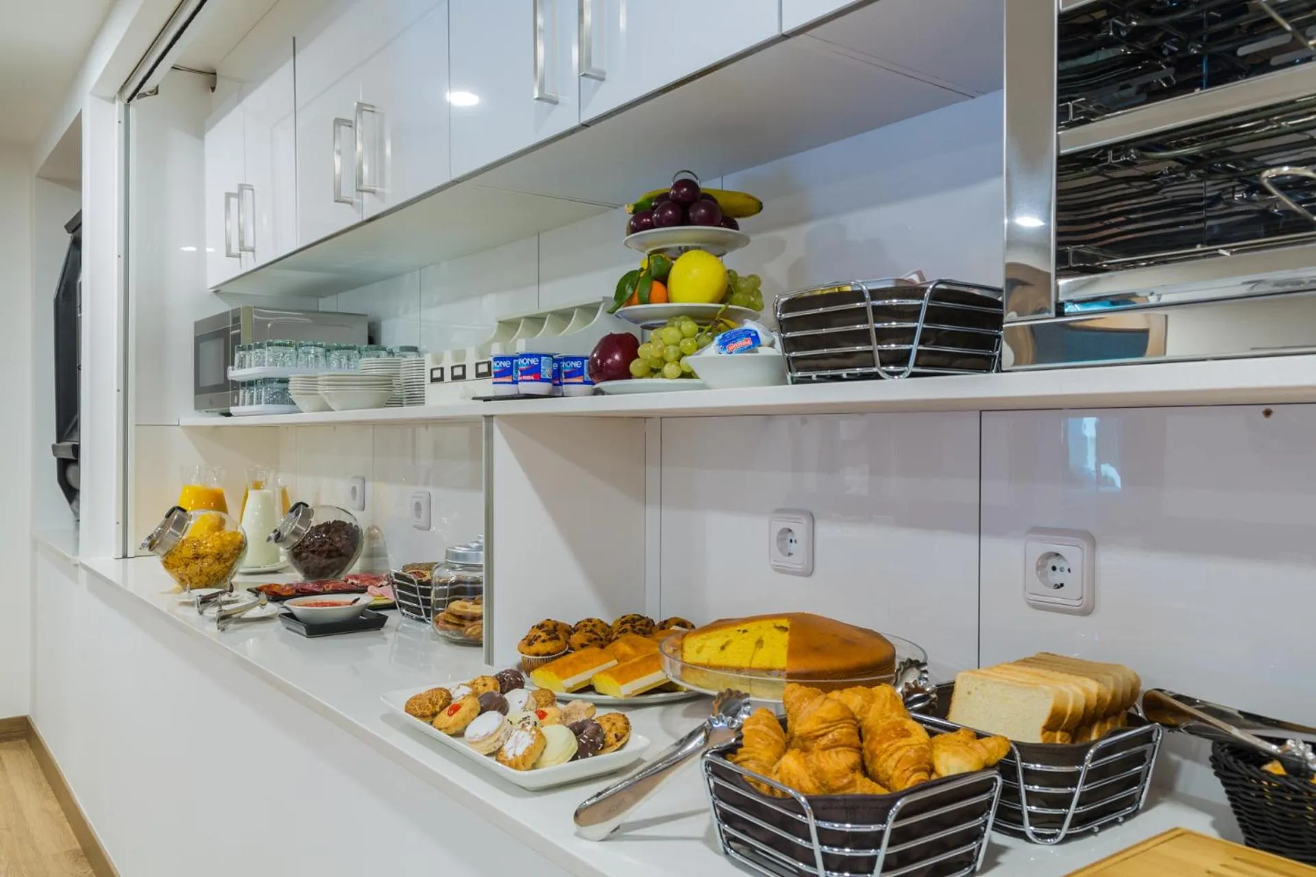 Breakfast in Suite Home Sardinero