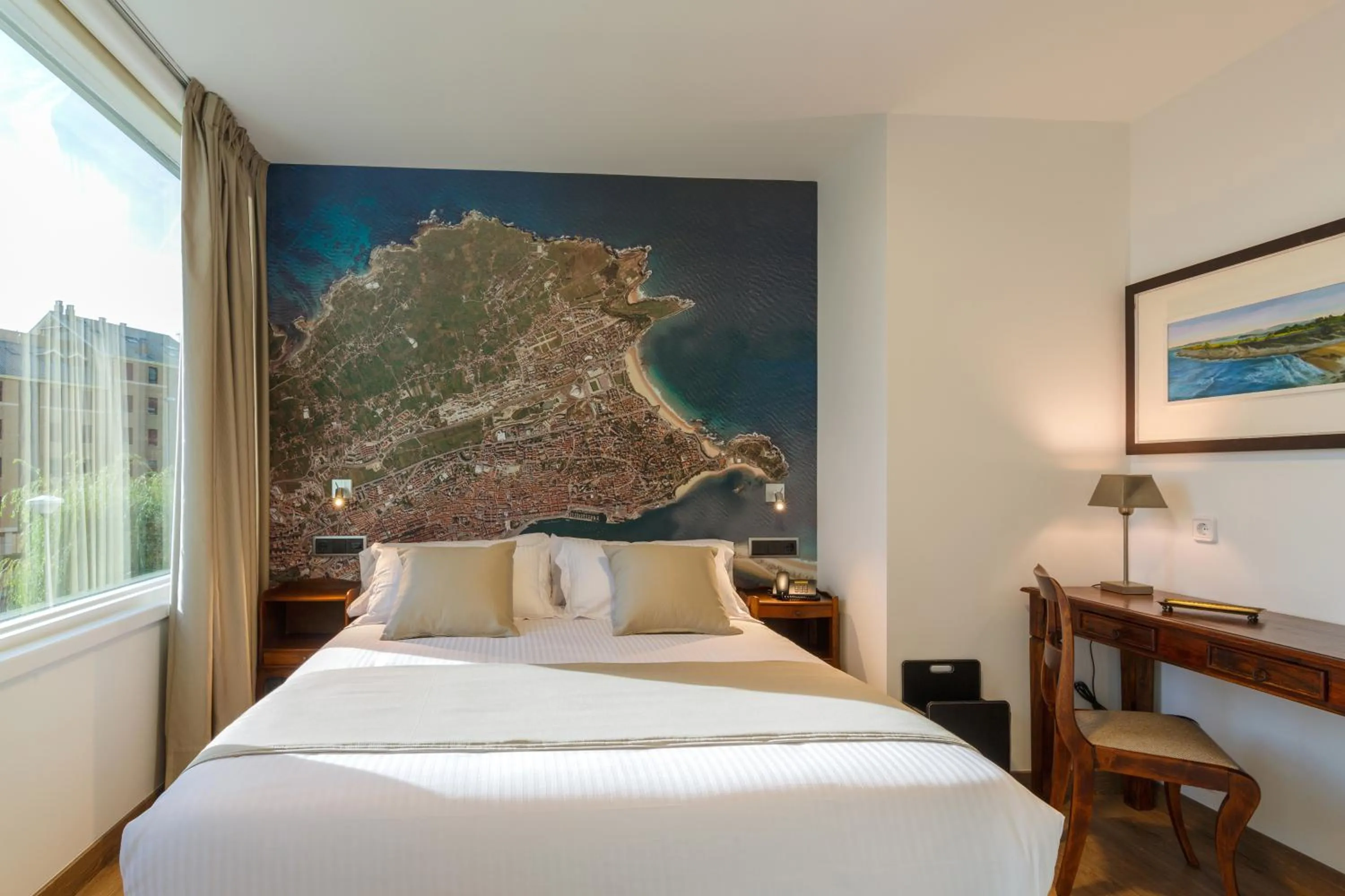 Bedroom, Bed in Suite Home Sardinero