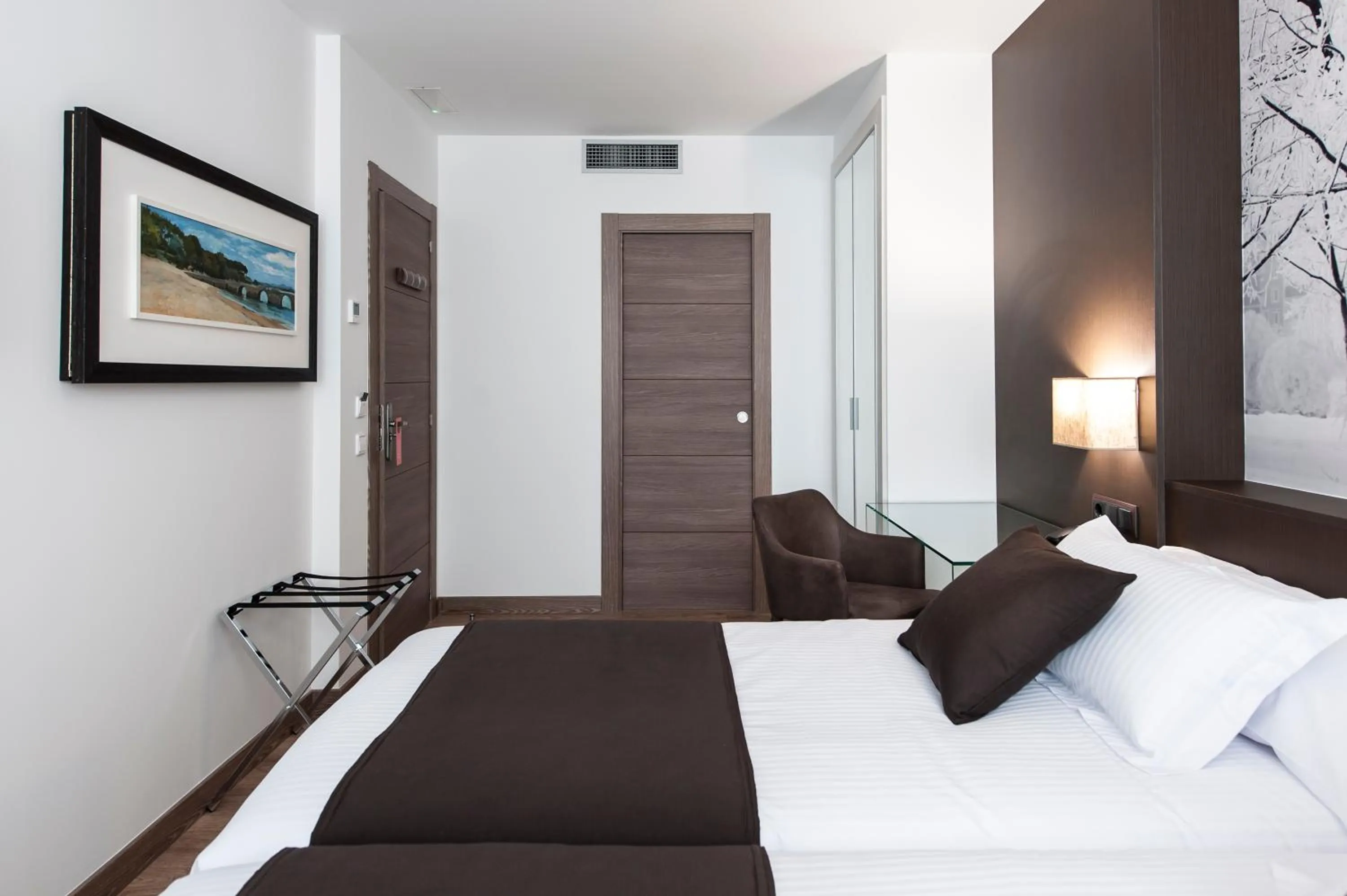 Bedroom, Bed in Suite Home Sardinero