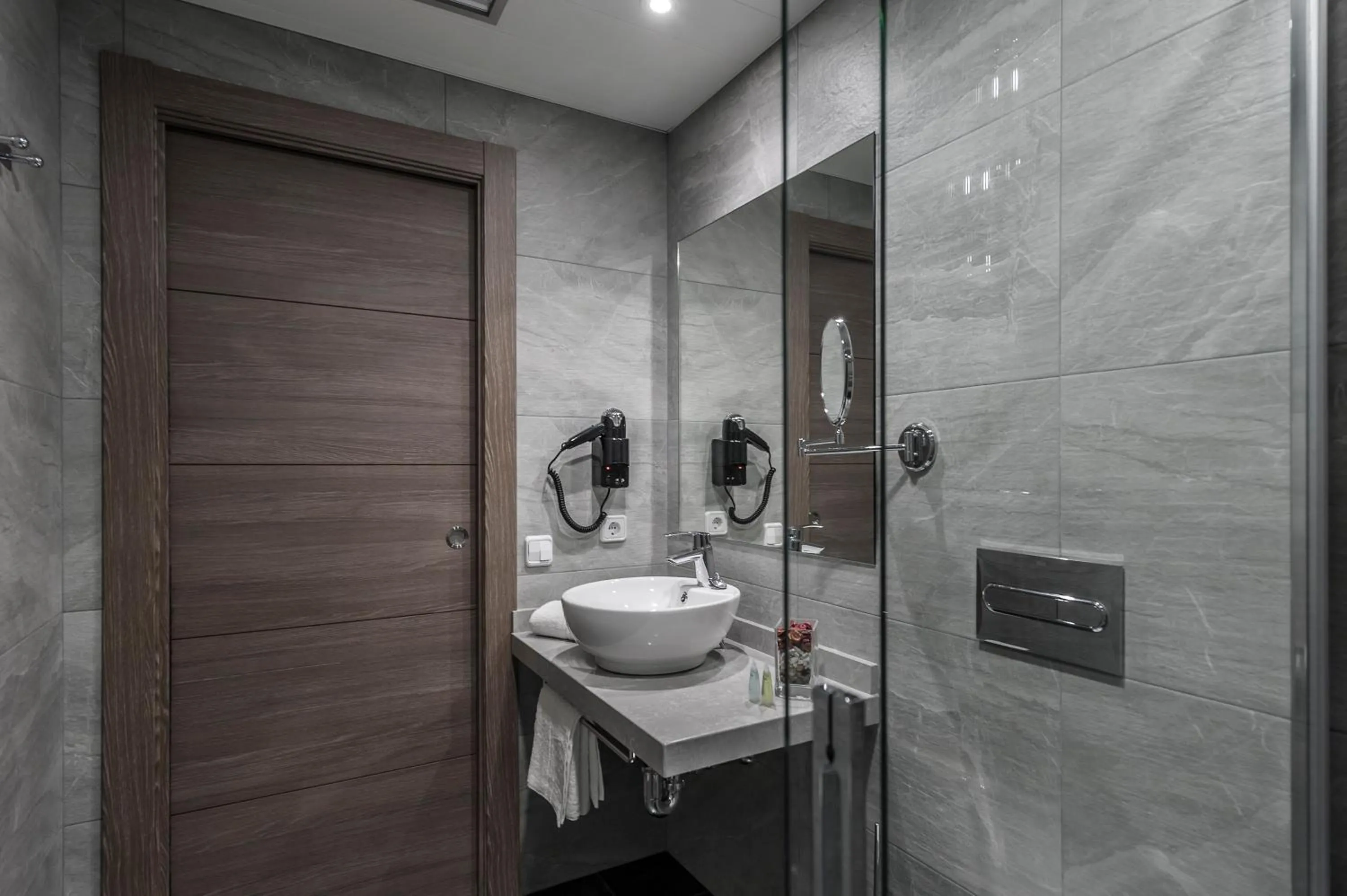 Bathroom in Suite Home Sardinero