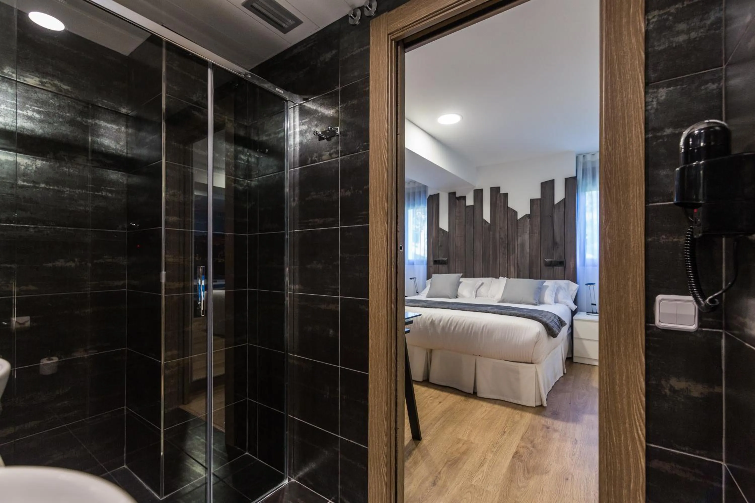 Bathroom, Bed in Suite Home Sardinero