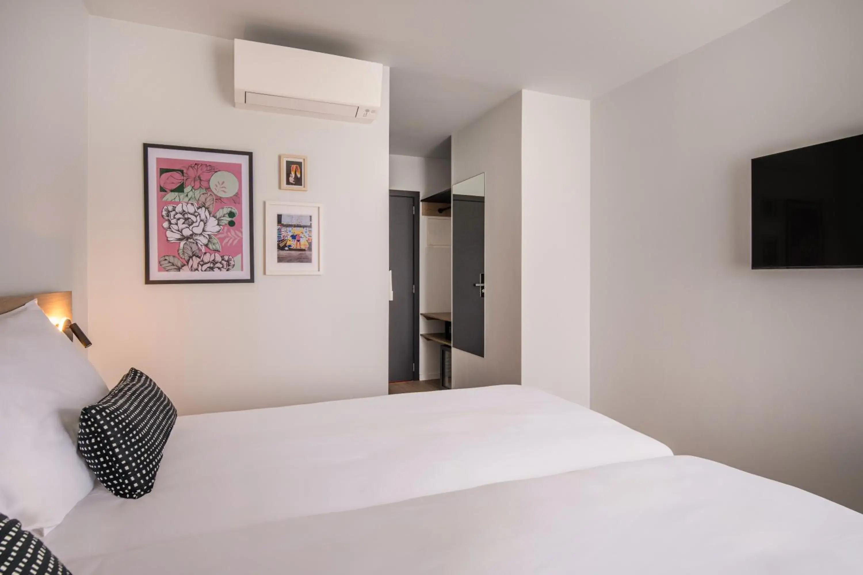 Bed in Jill Hotel Brussels Bed in Jill Hotel Brussels