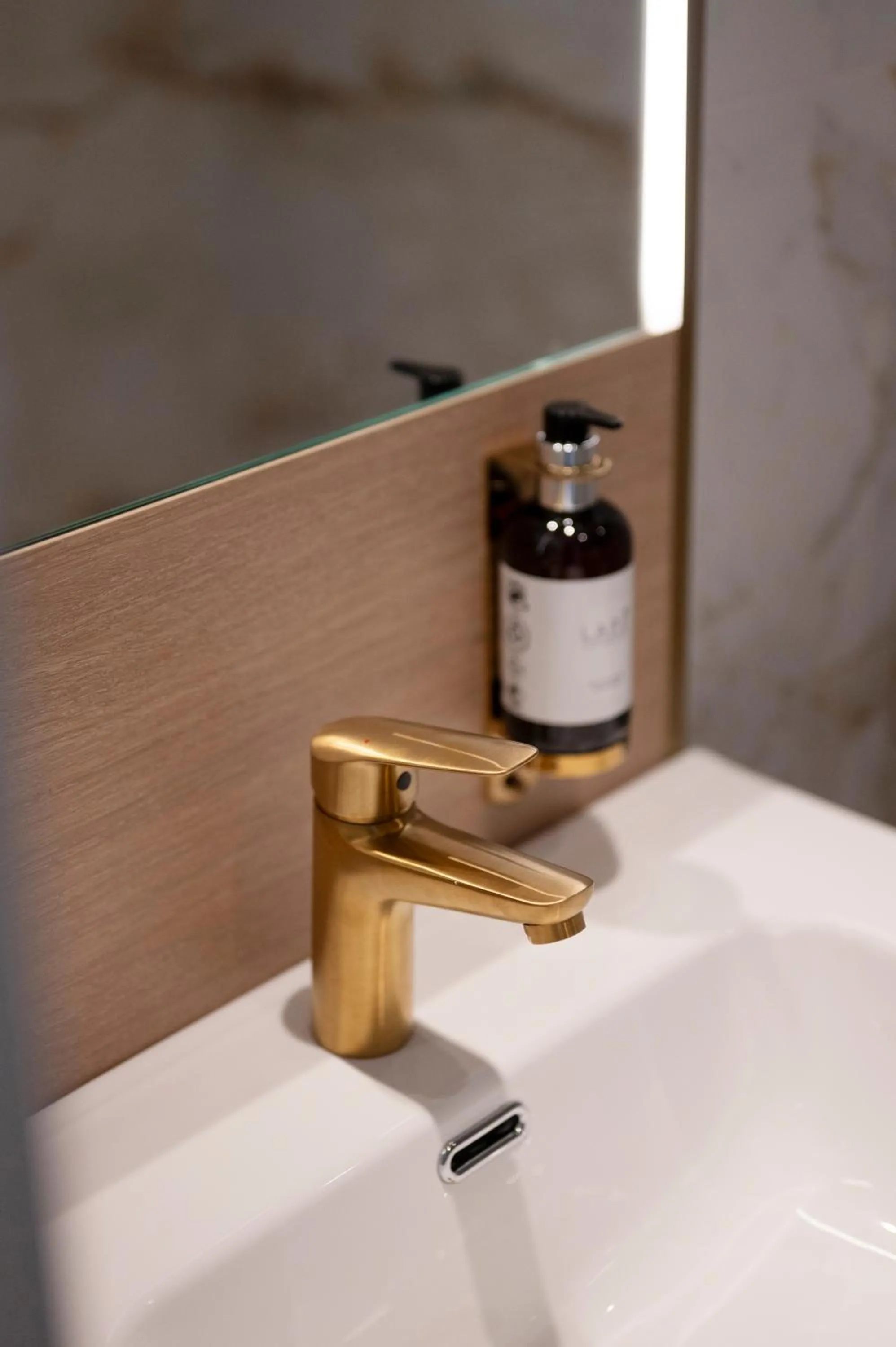 Bathroom in Jill Hotel Brussels