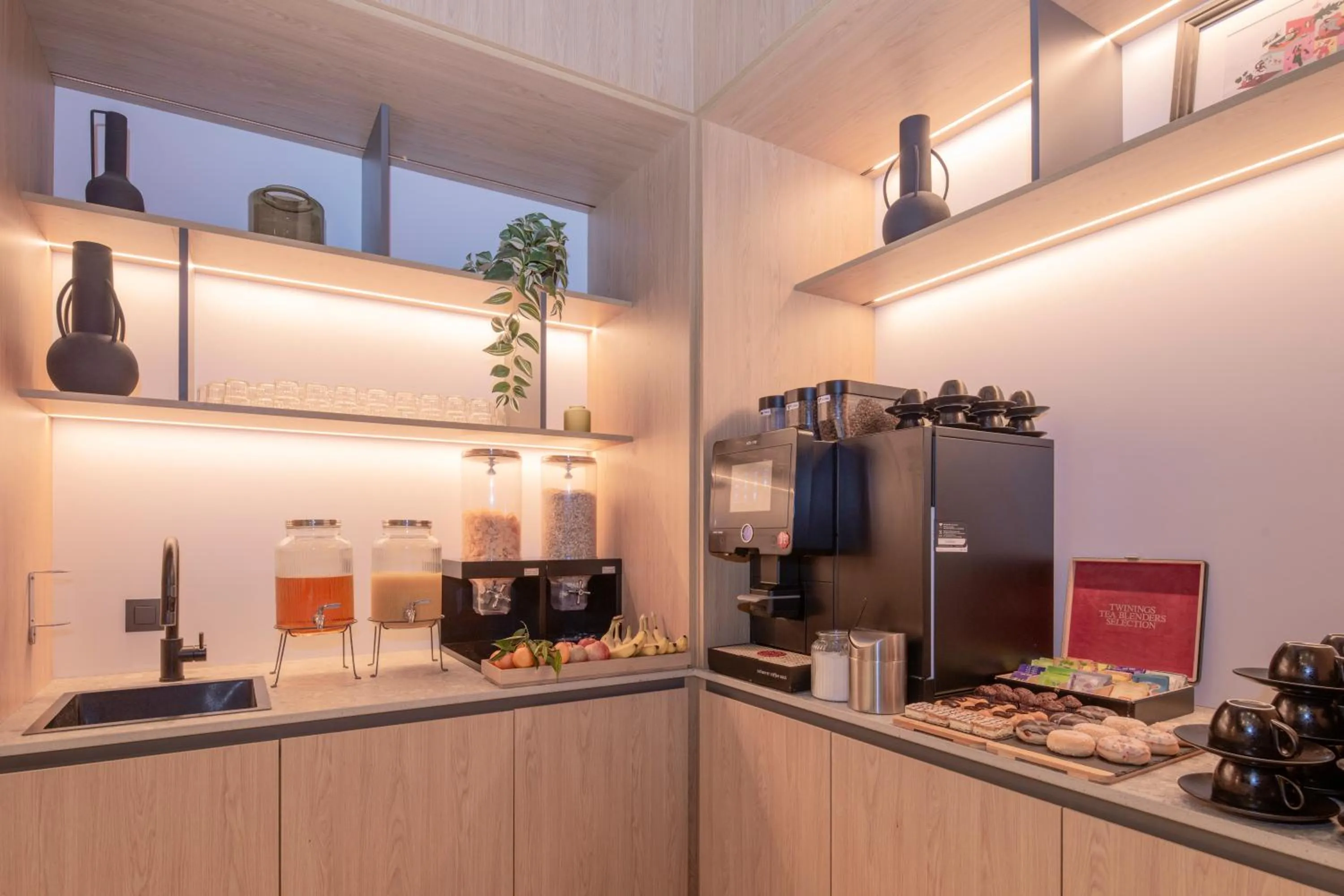 Buffet breakfast in Jill Hotel Brussels