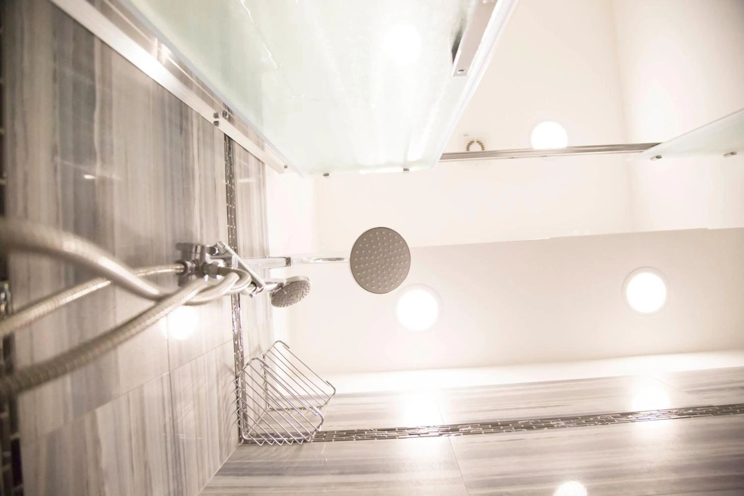 Shower in Sweet Sleep Vatican