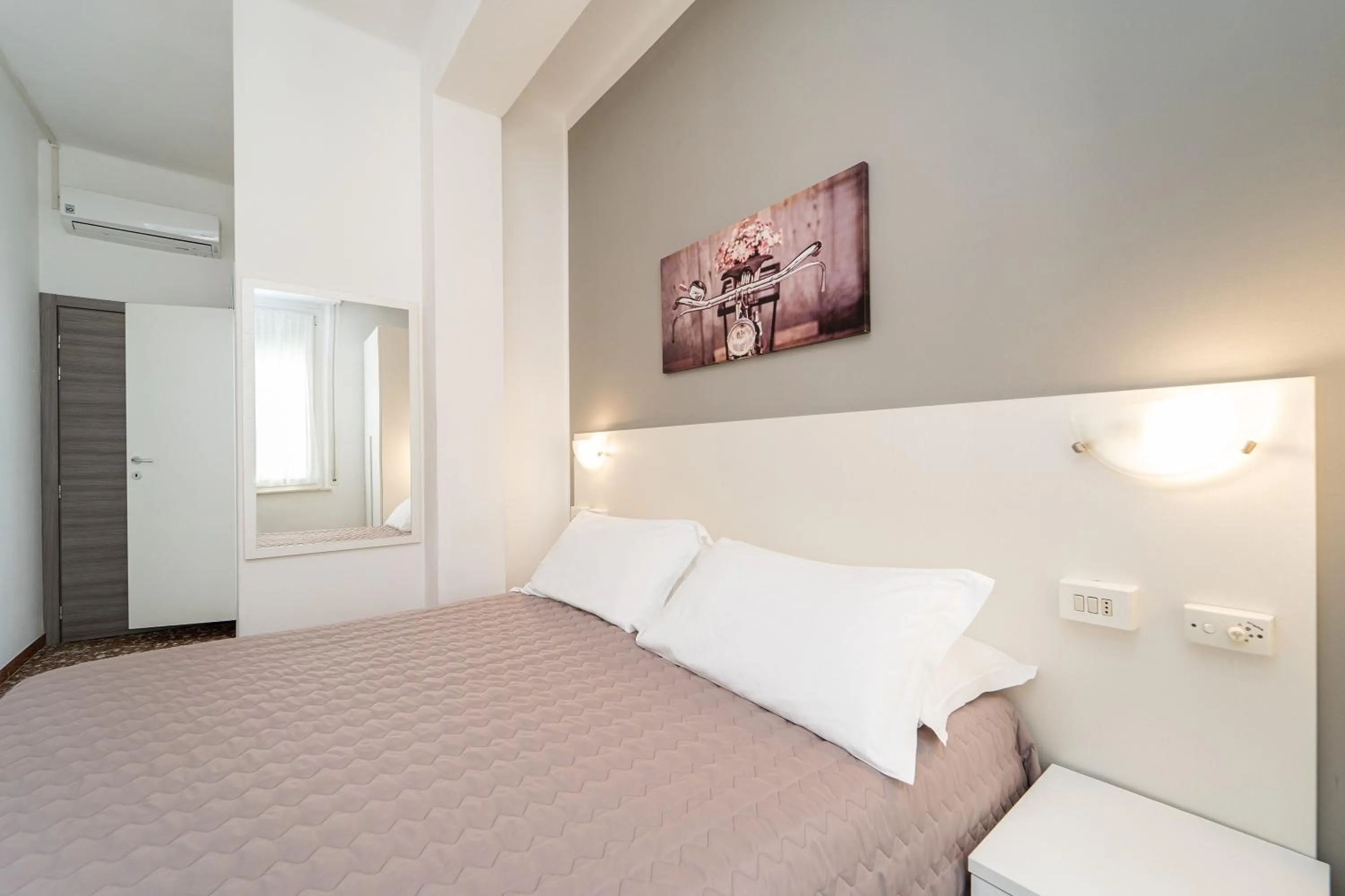 Bedroom, Bed in Amadei Hotel Blumen