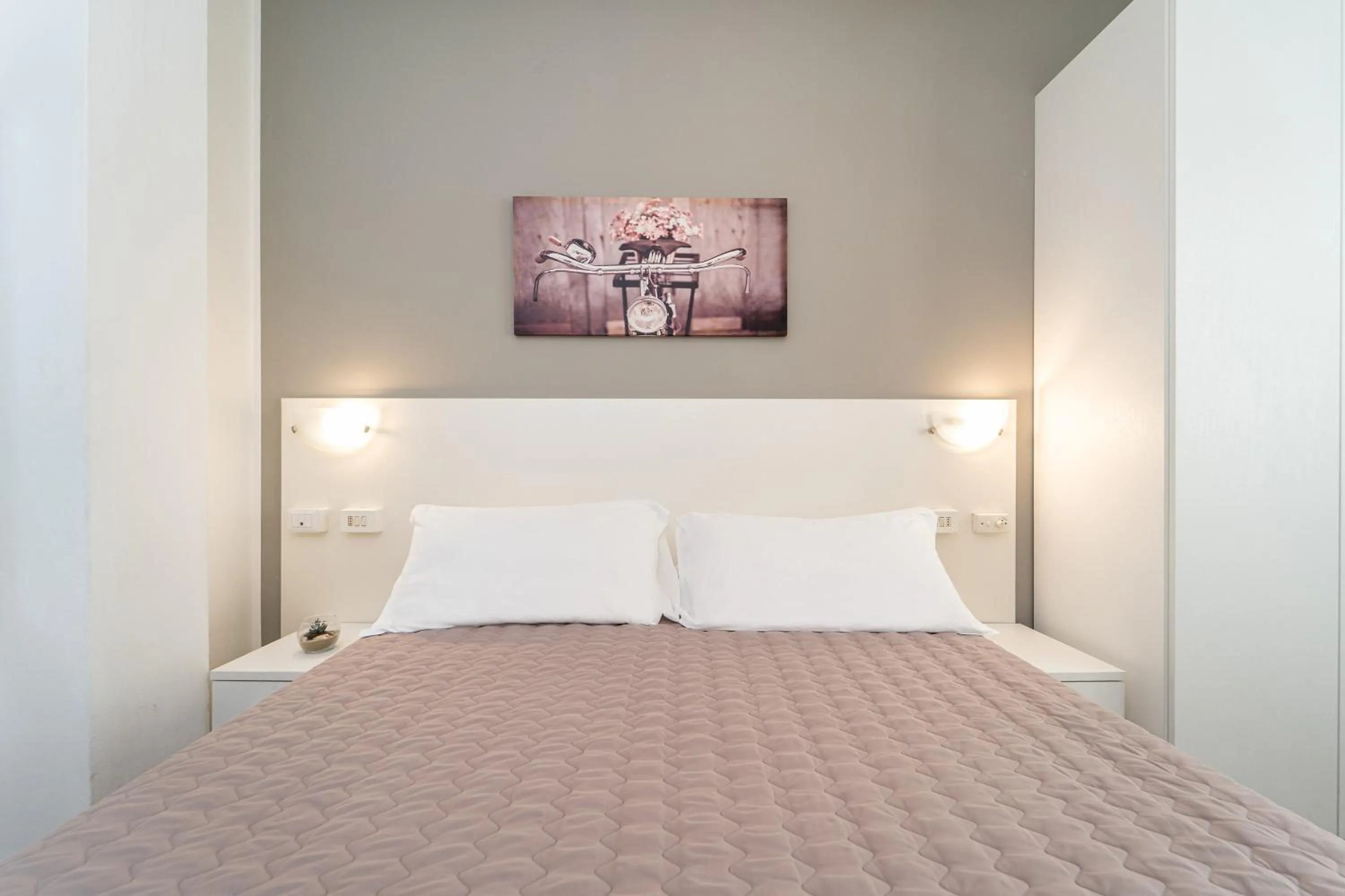 Bedroom, Bed in Amadei Hotel Blumen