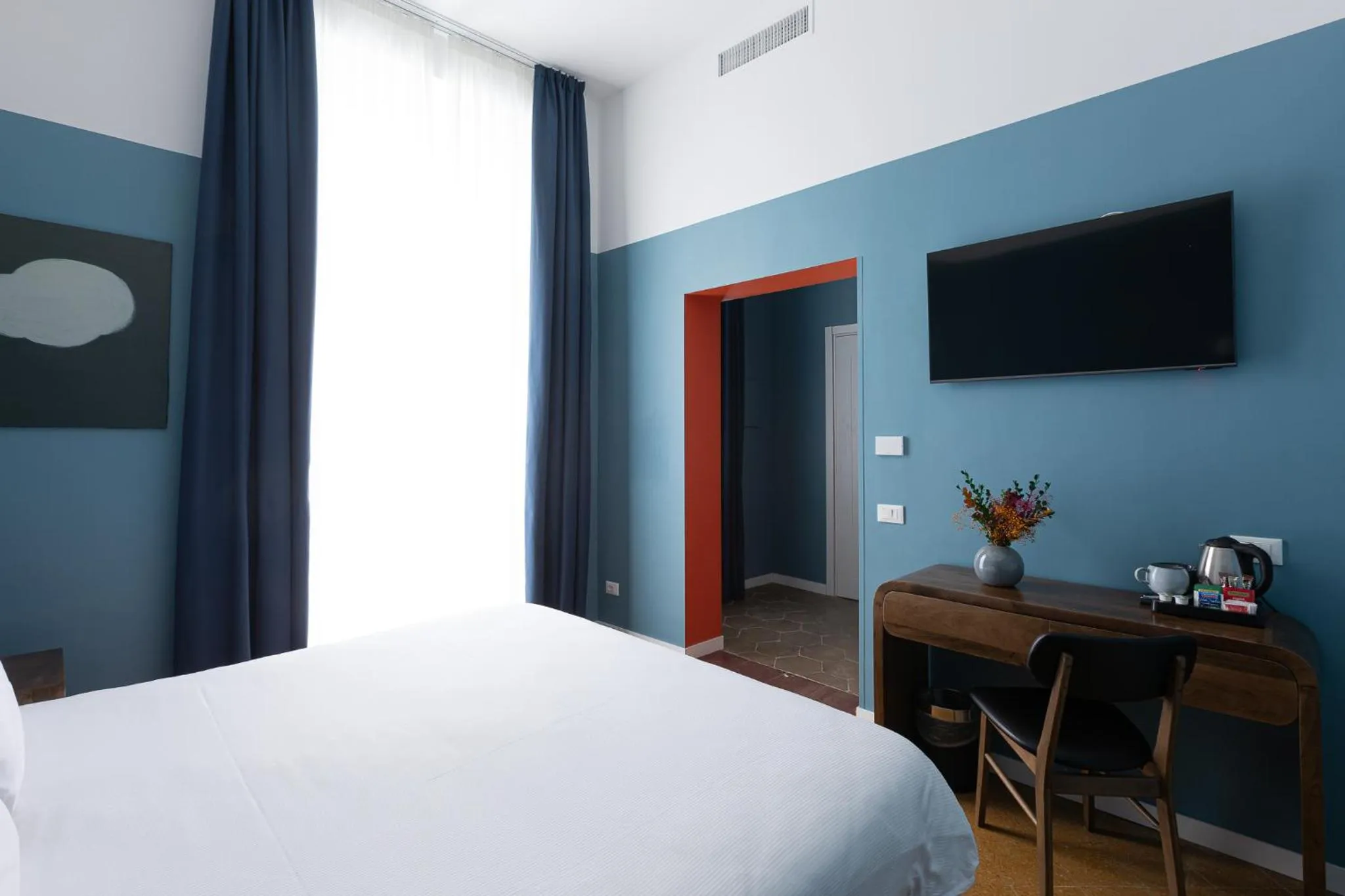 Bedroom, Bed in Passepartout