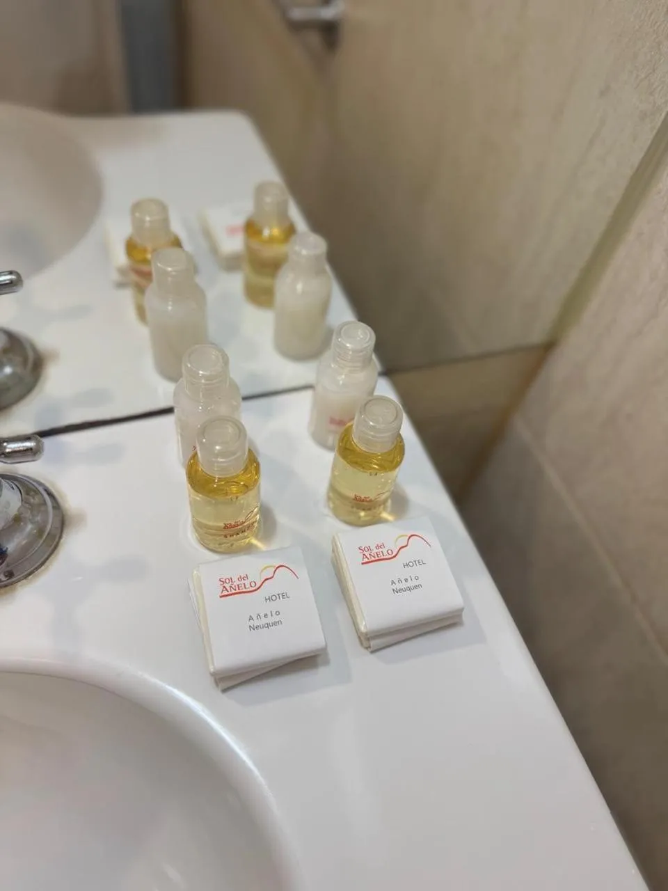 Bathroom in Hotel Sol del Añelo
