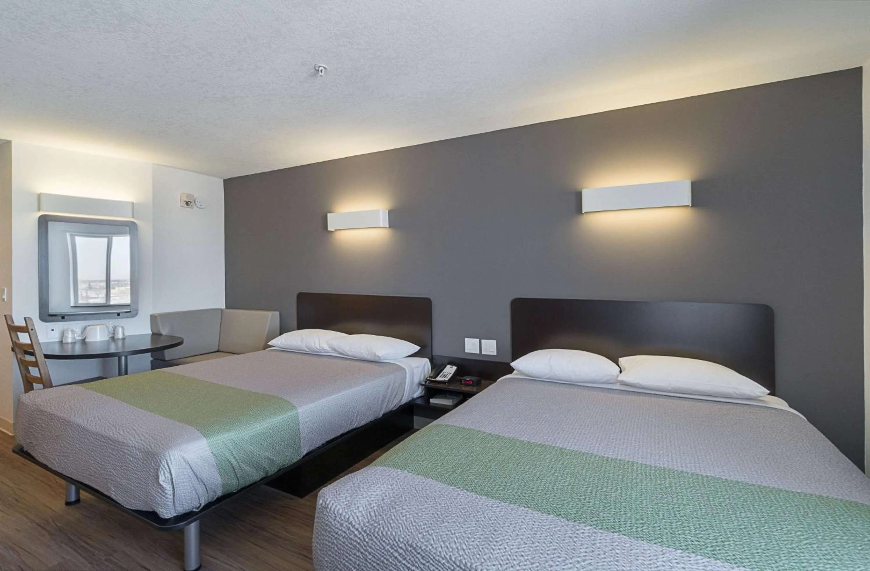 Photo of the whole room in Studio 6 Bruderheim, AB