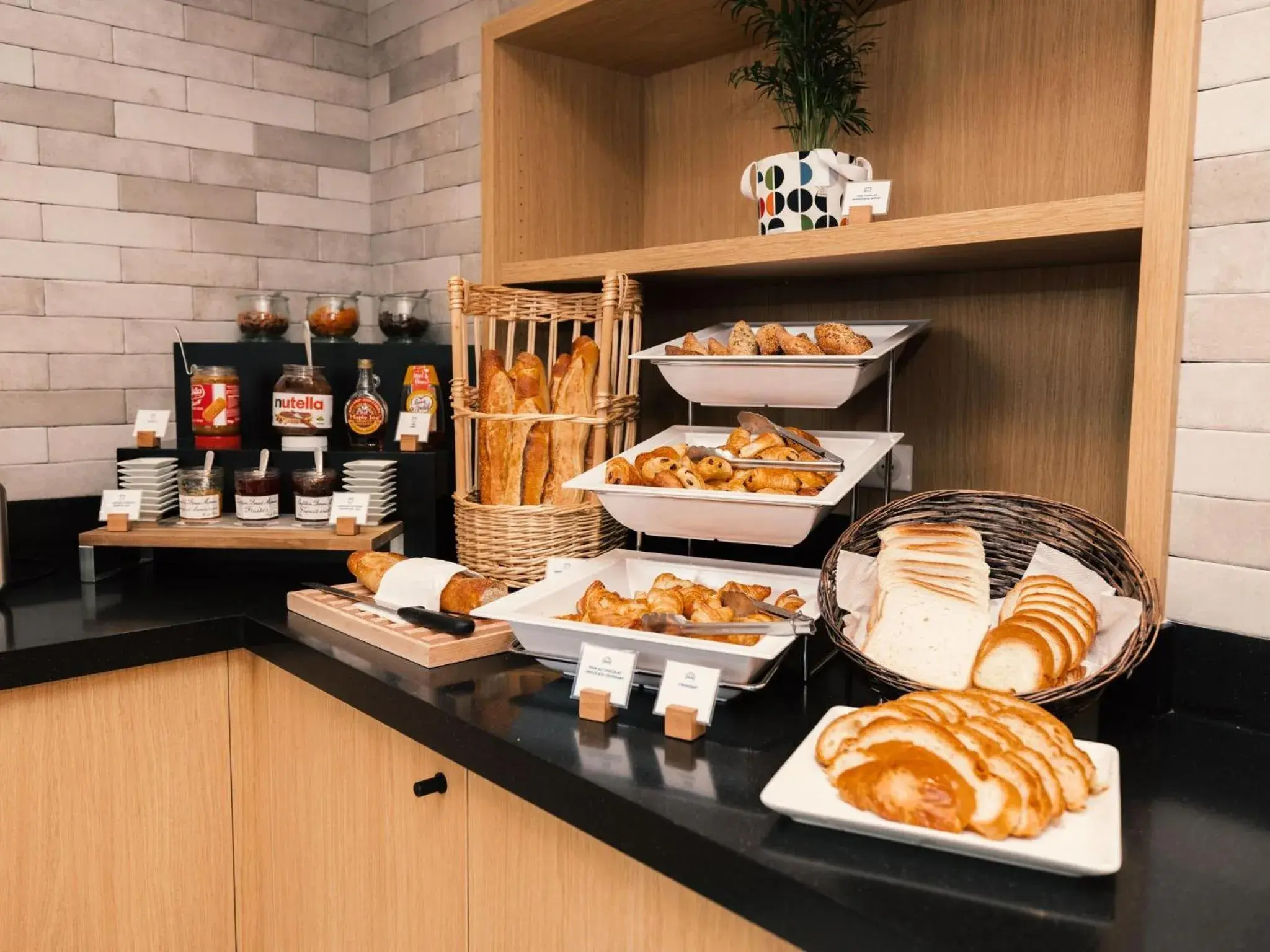 Breakfast in Holiday Inn Express Lille Centre by IHG Breakfast in Holiday Inn Express Lille Centre by IHG