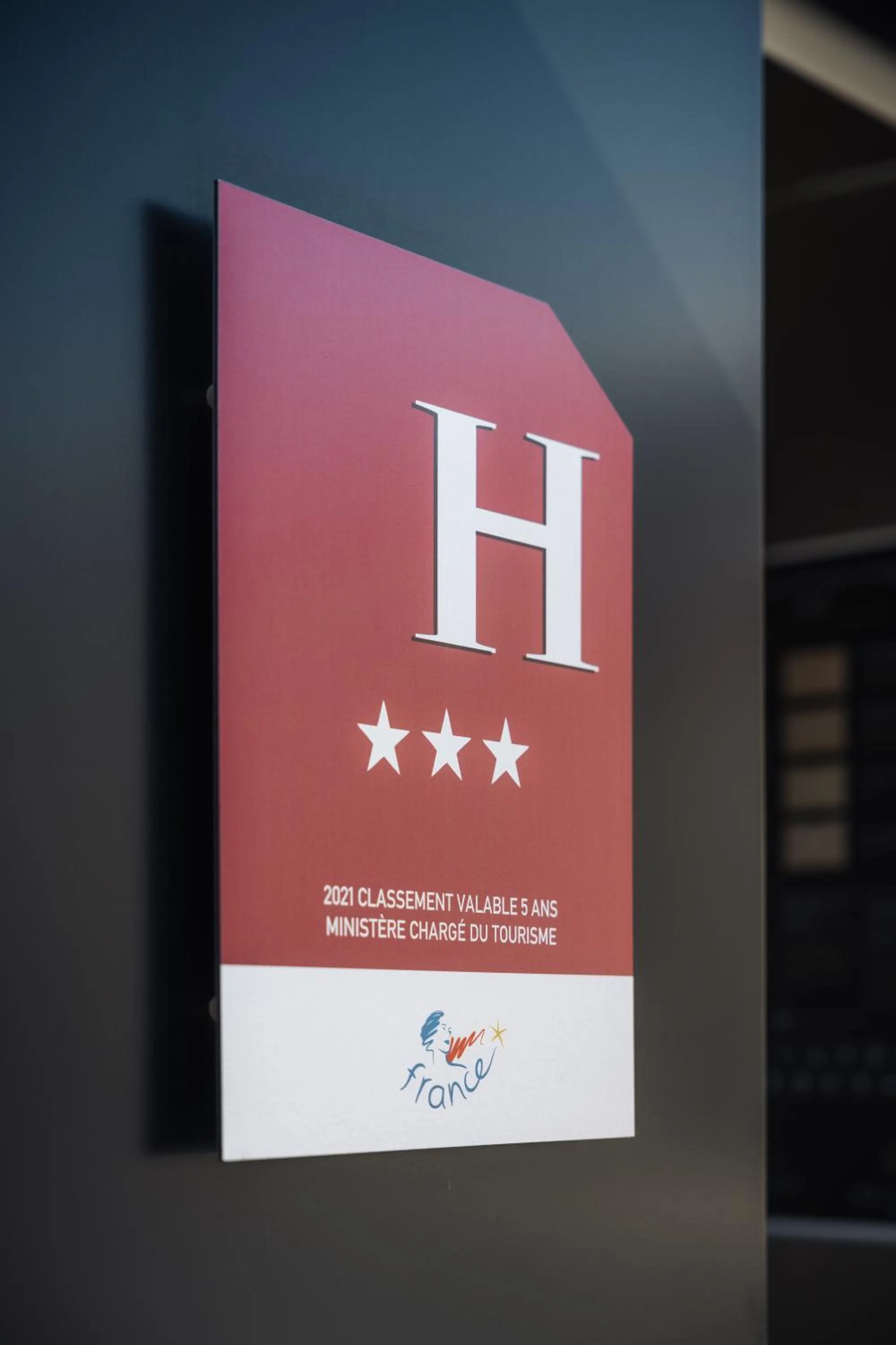 Property building in Hotel Chagnot