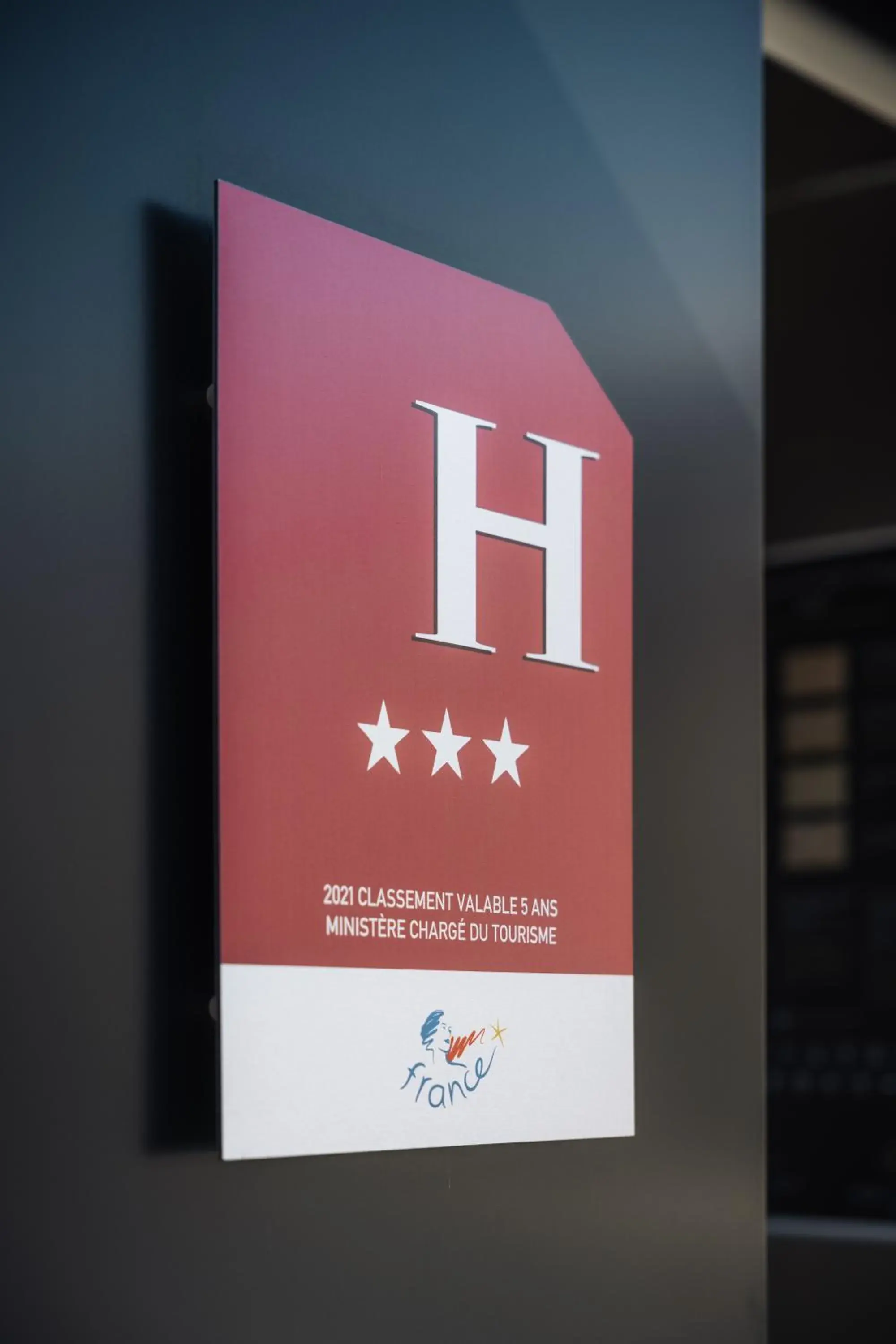 Property building in Hotel Chagnot Property building in Hotel Chagnot