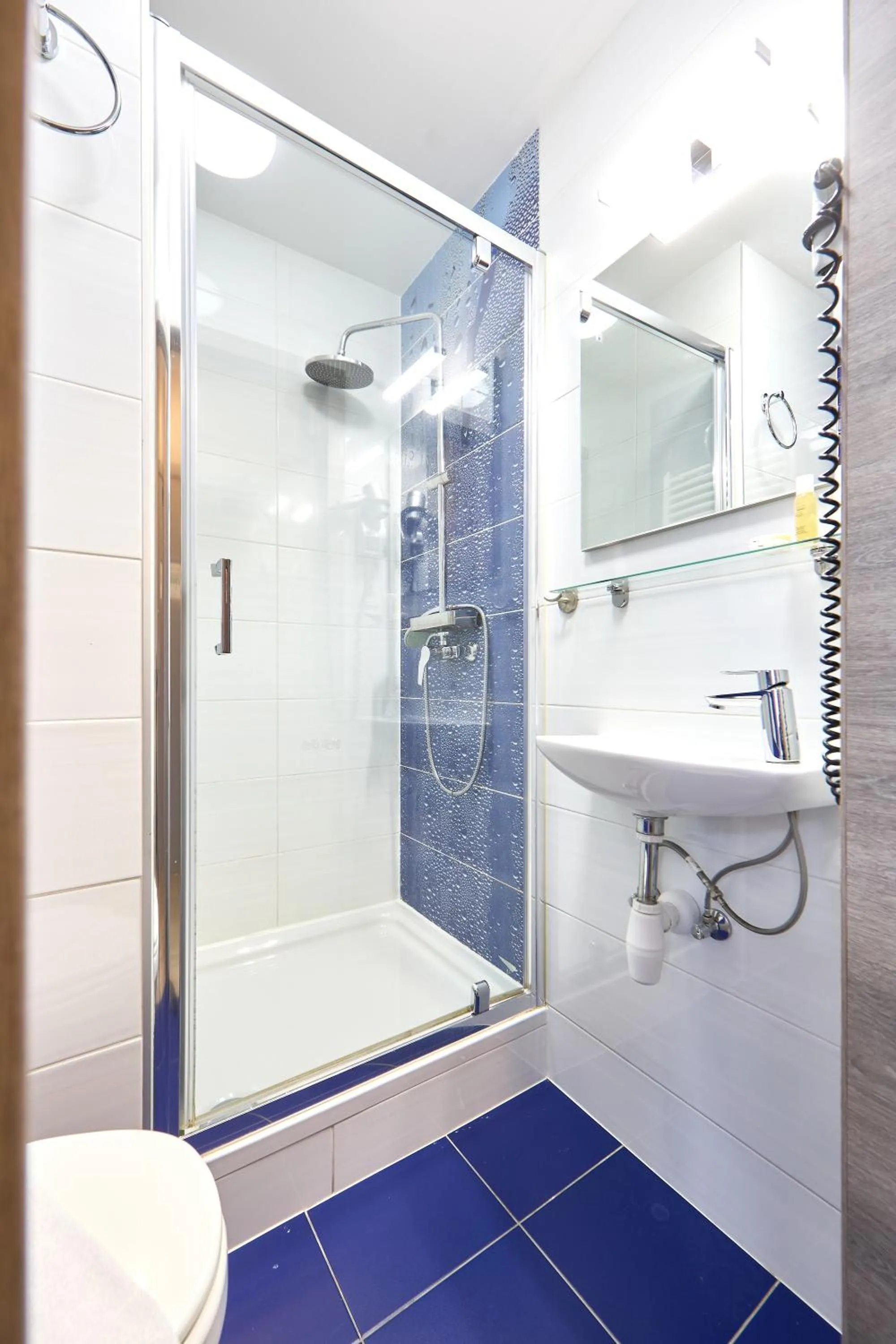 Shower in Hotel City Center
