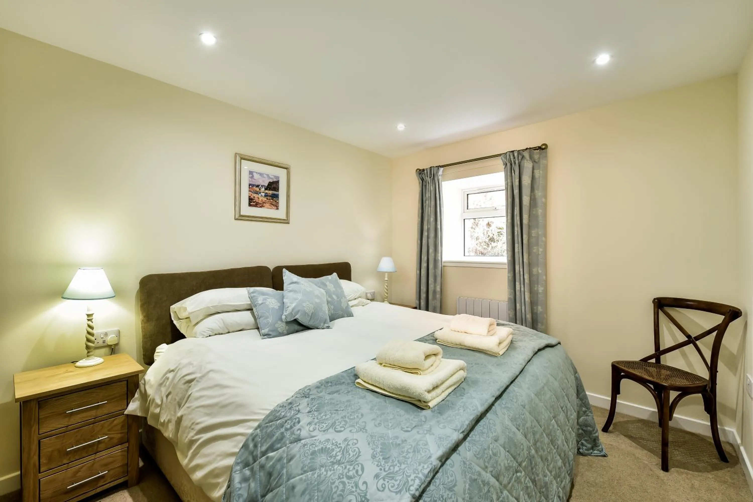 Bedroom, Bed in Melfort Village