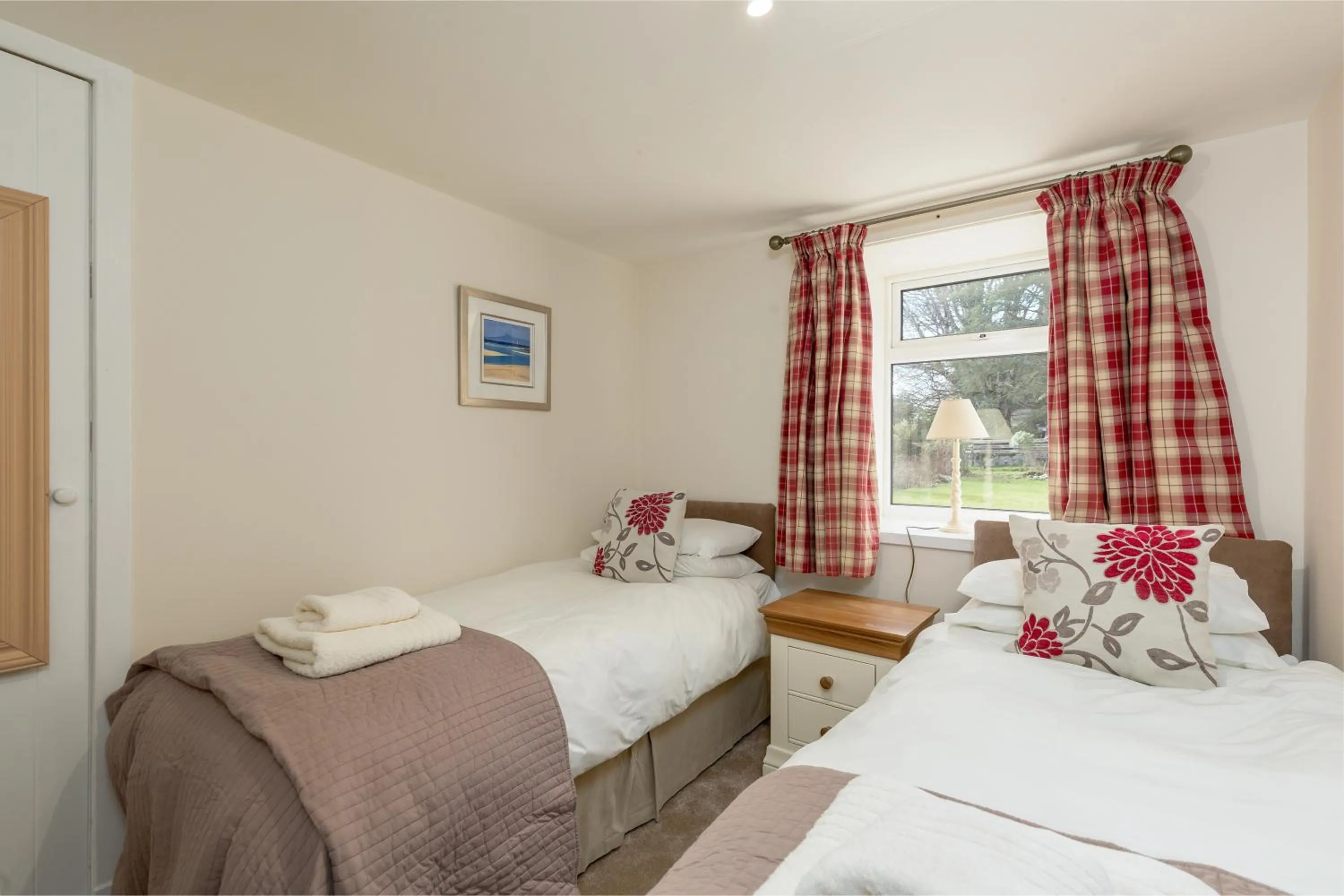 Bedroom, Bed in Melfort Village