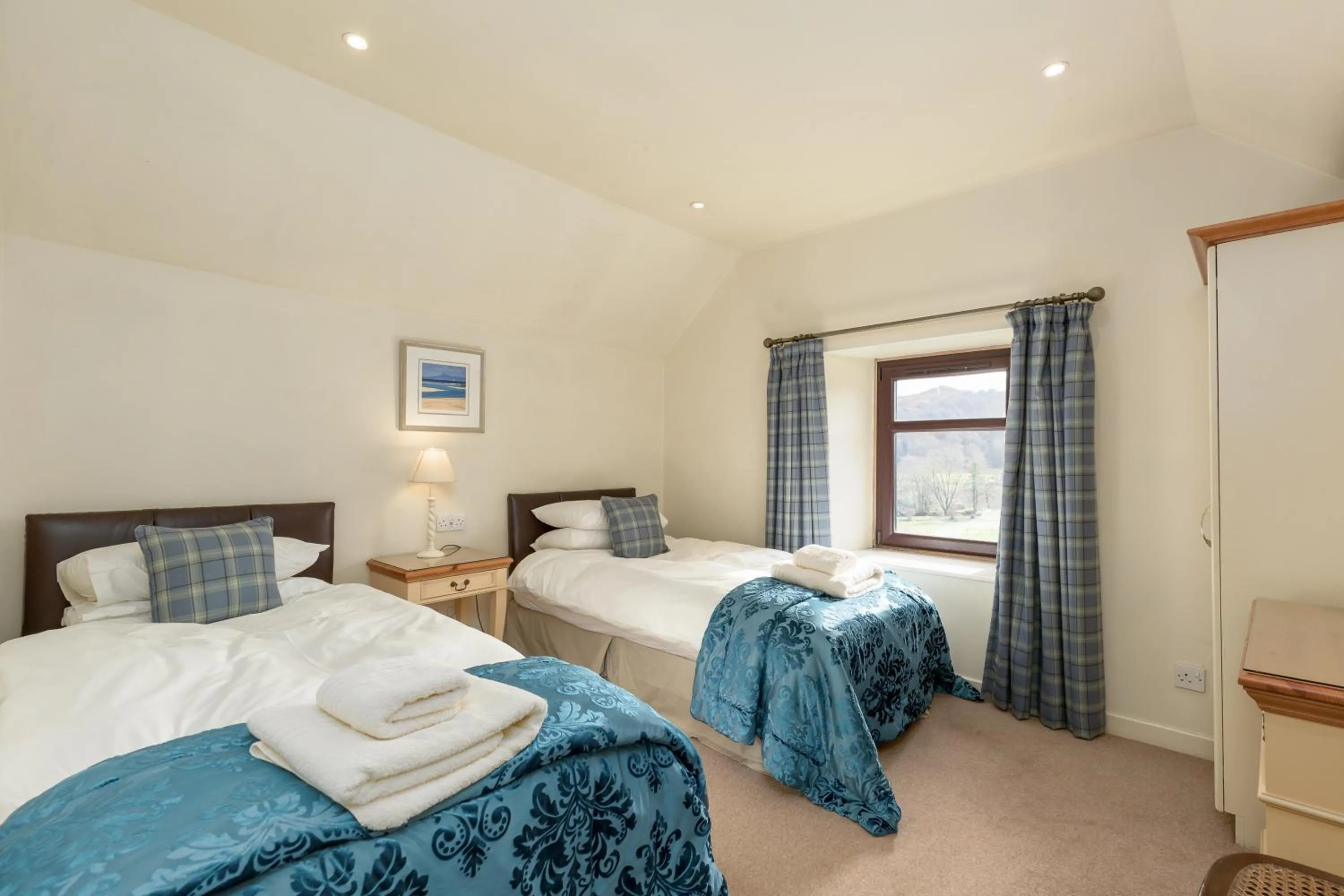 Bedroom, Bed in Melfort Village