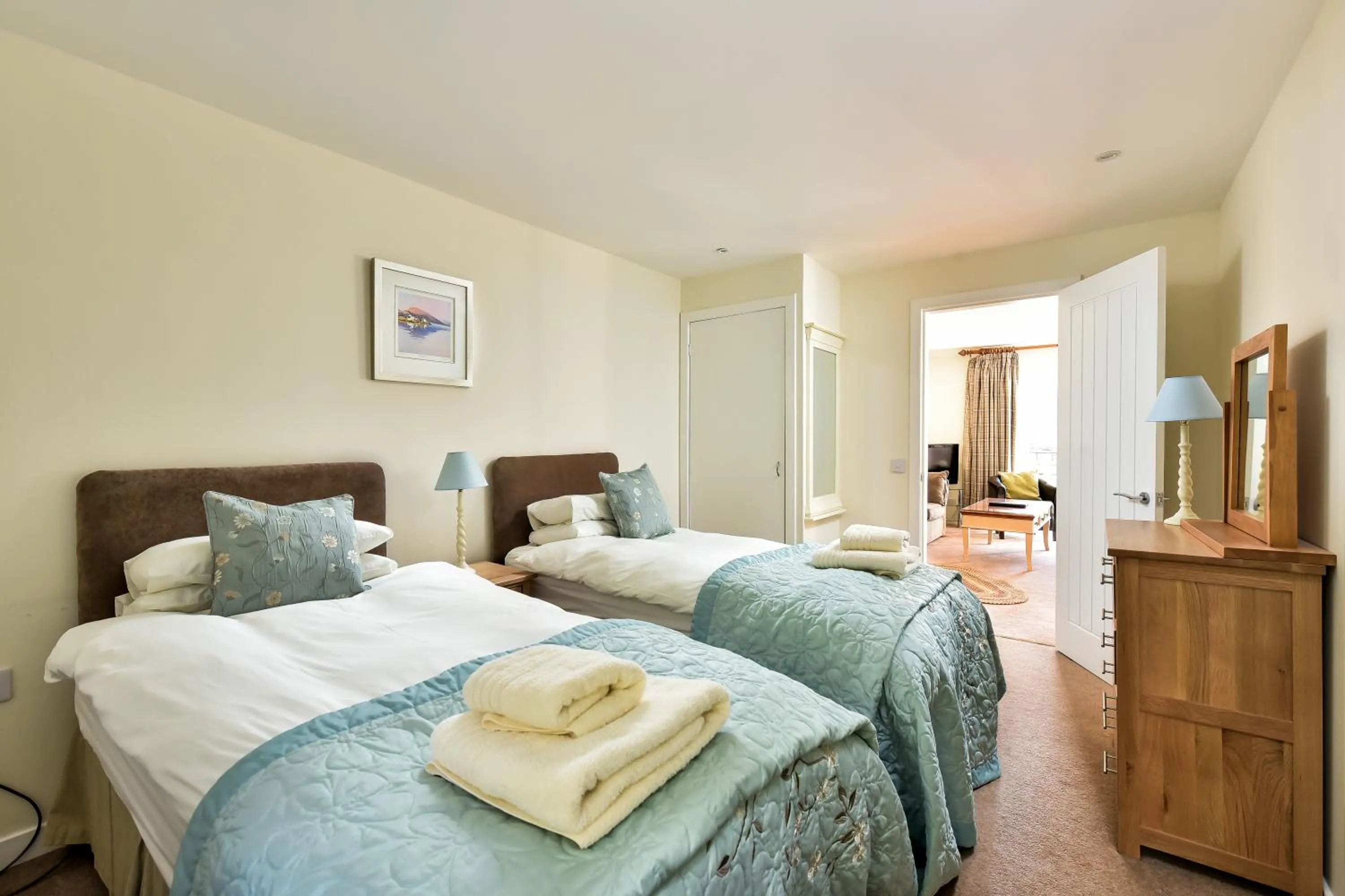 Bedroom, Bed in Melfort Village