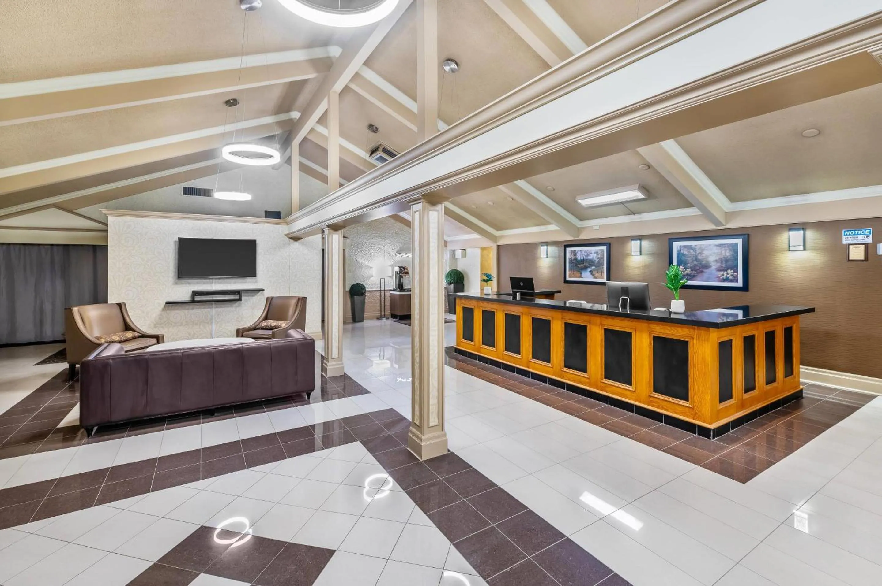 Lobby or reception in Rodeway Inn Festival