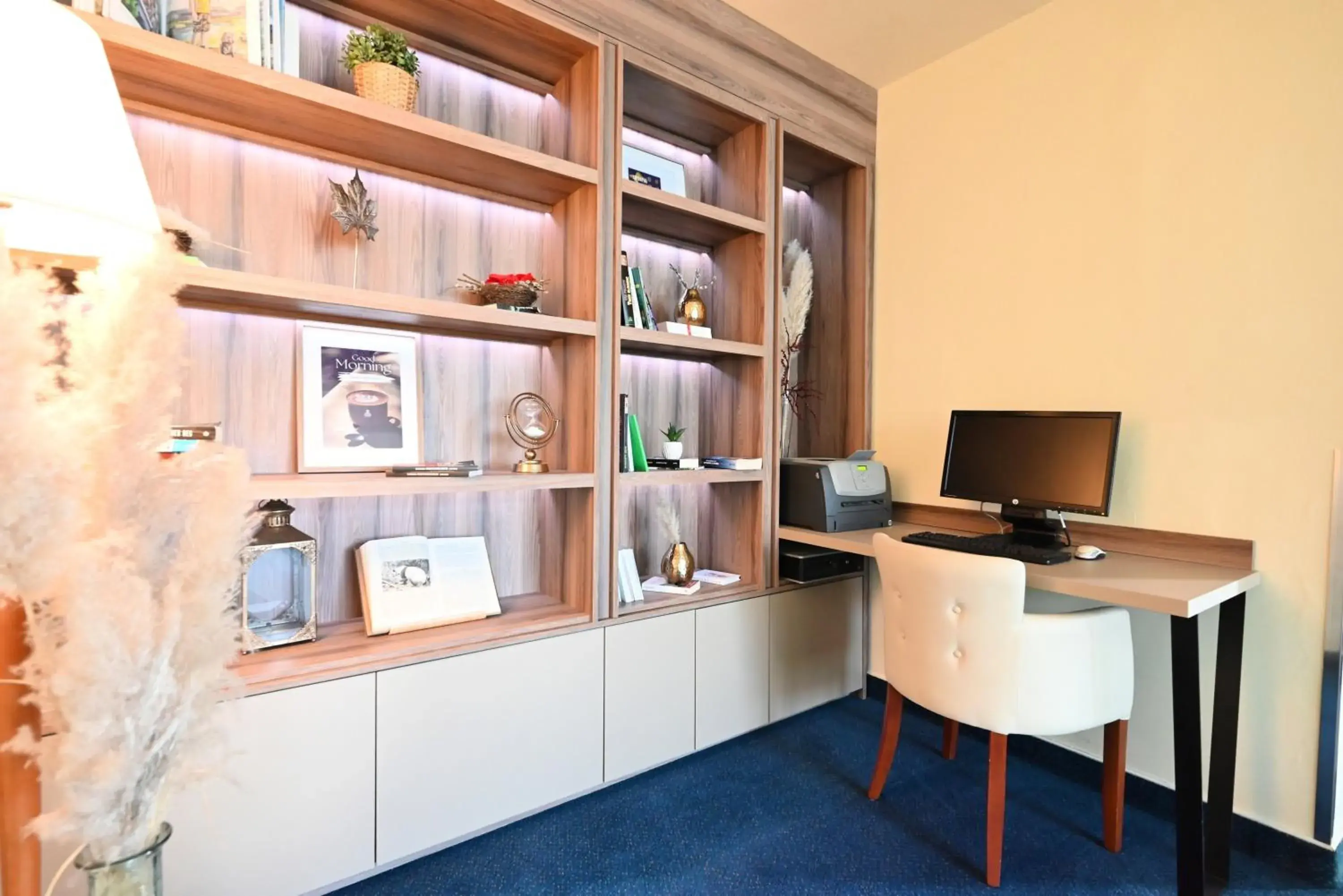 Property building in Hotel Central Property building in Hotel Central