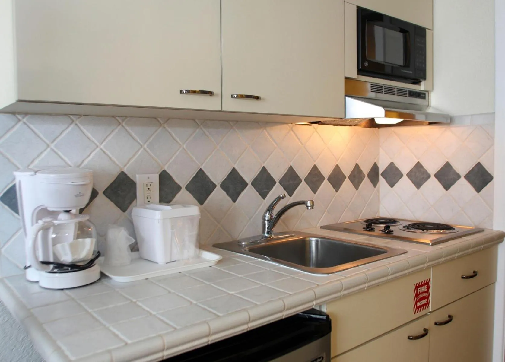 Kitchen or kitchenette in Crusader Oceanfront Resort